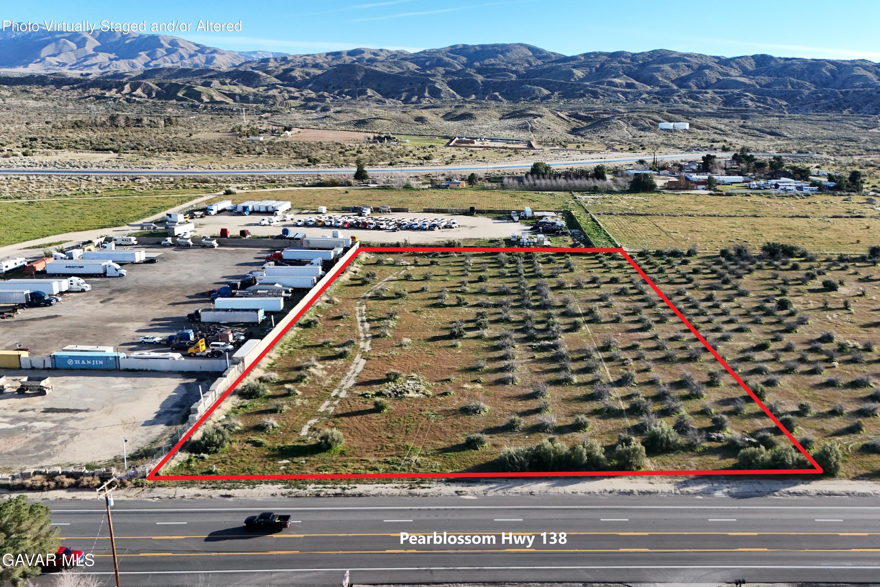 Pearblossom Hwy Property Photo 1