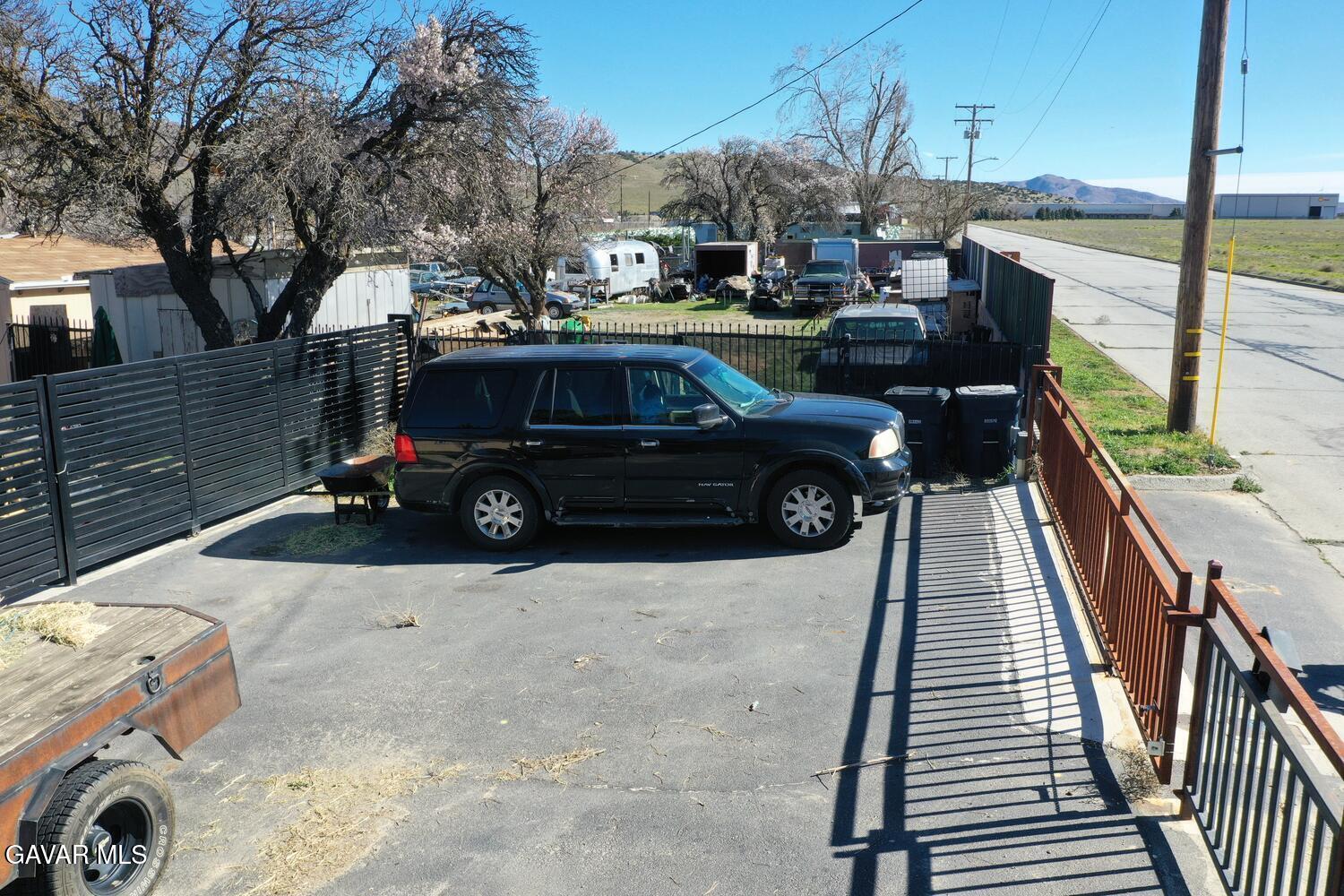 100 N Dennison Road Property Photo 7