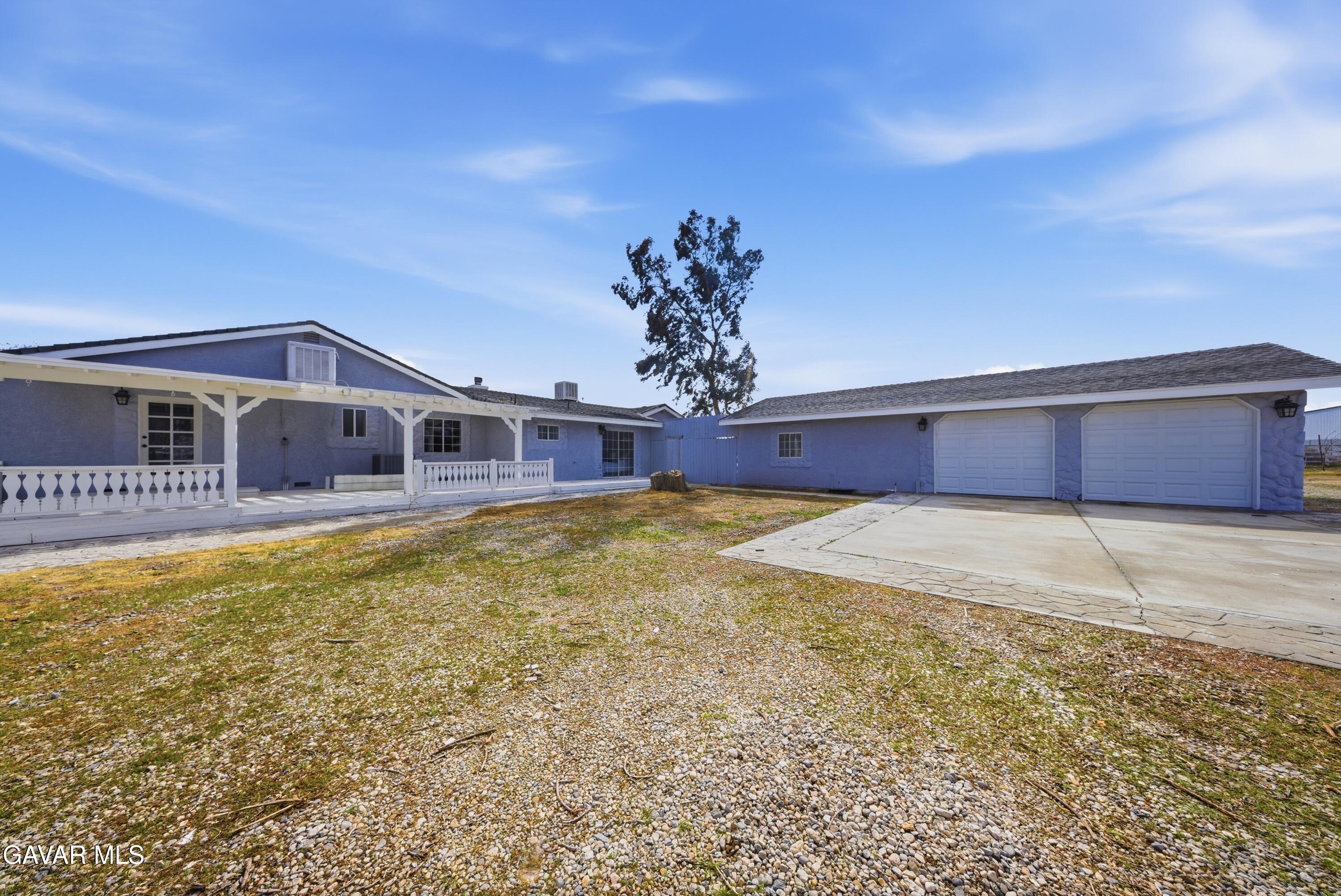 2232 W Avenue M4 Property Photo 3