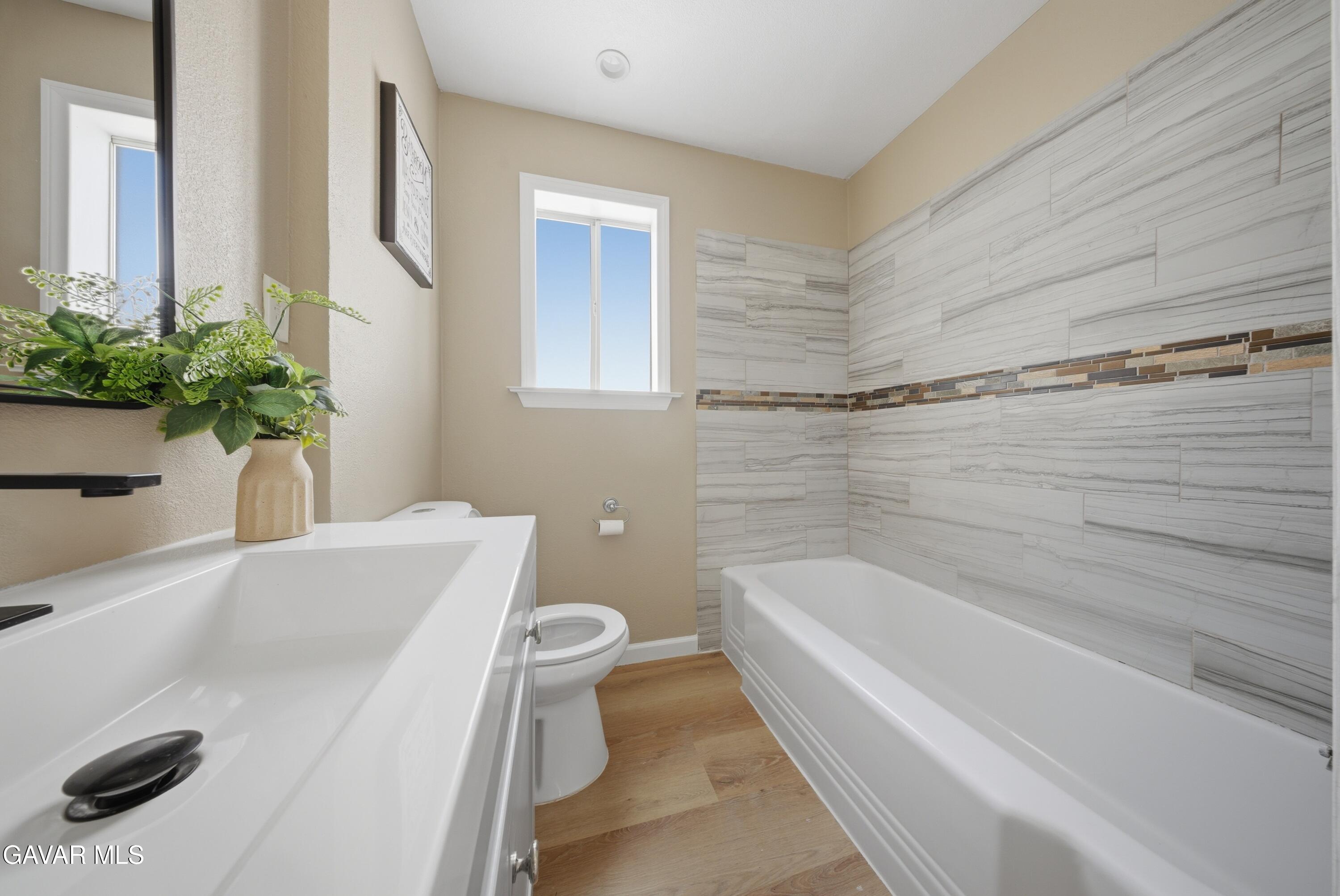 2232 W Avenue M4 Property Photo 11