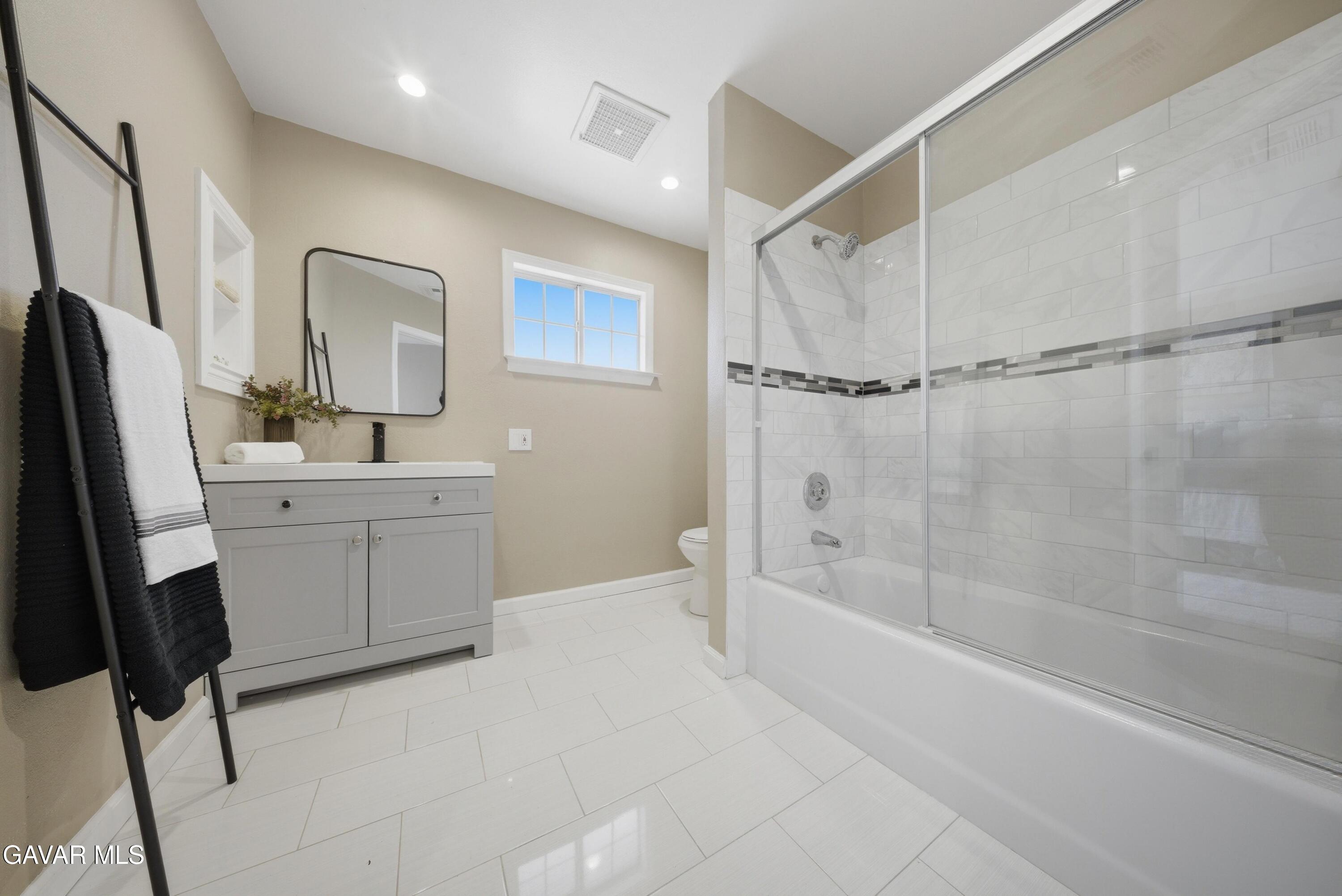 2232 W Avenue M4 Property Photo 17