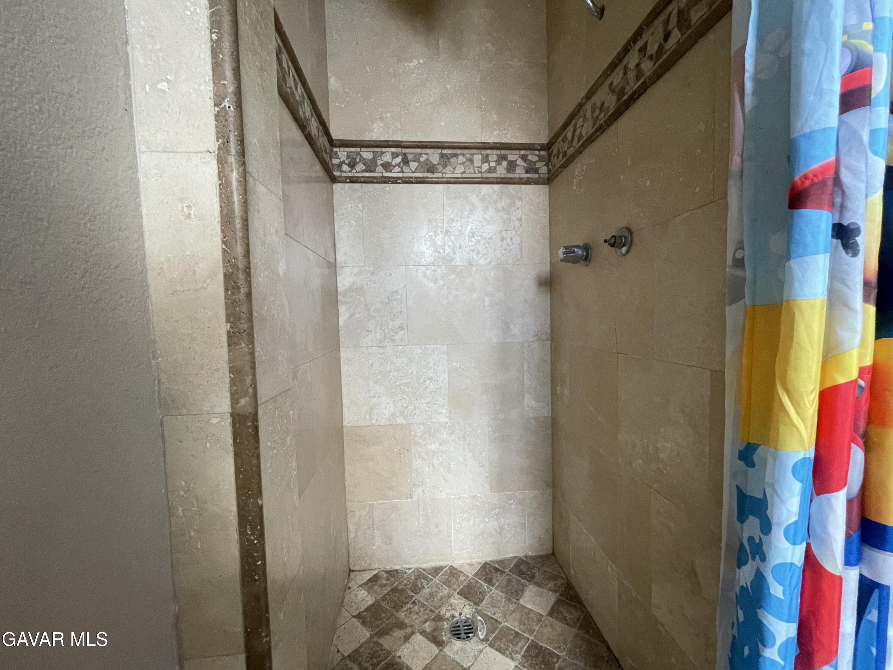 309 E Avenue J13 Property Photo 6
