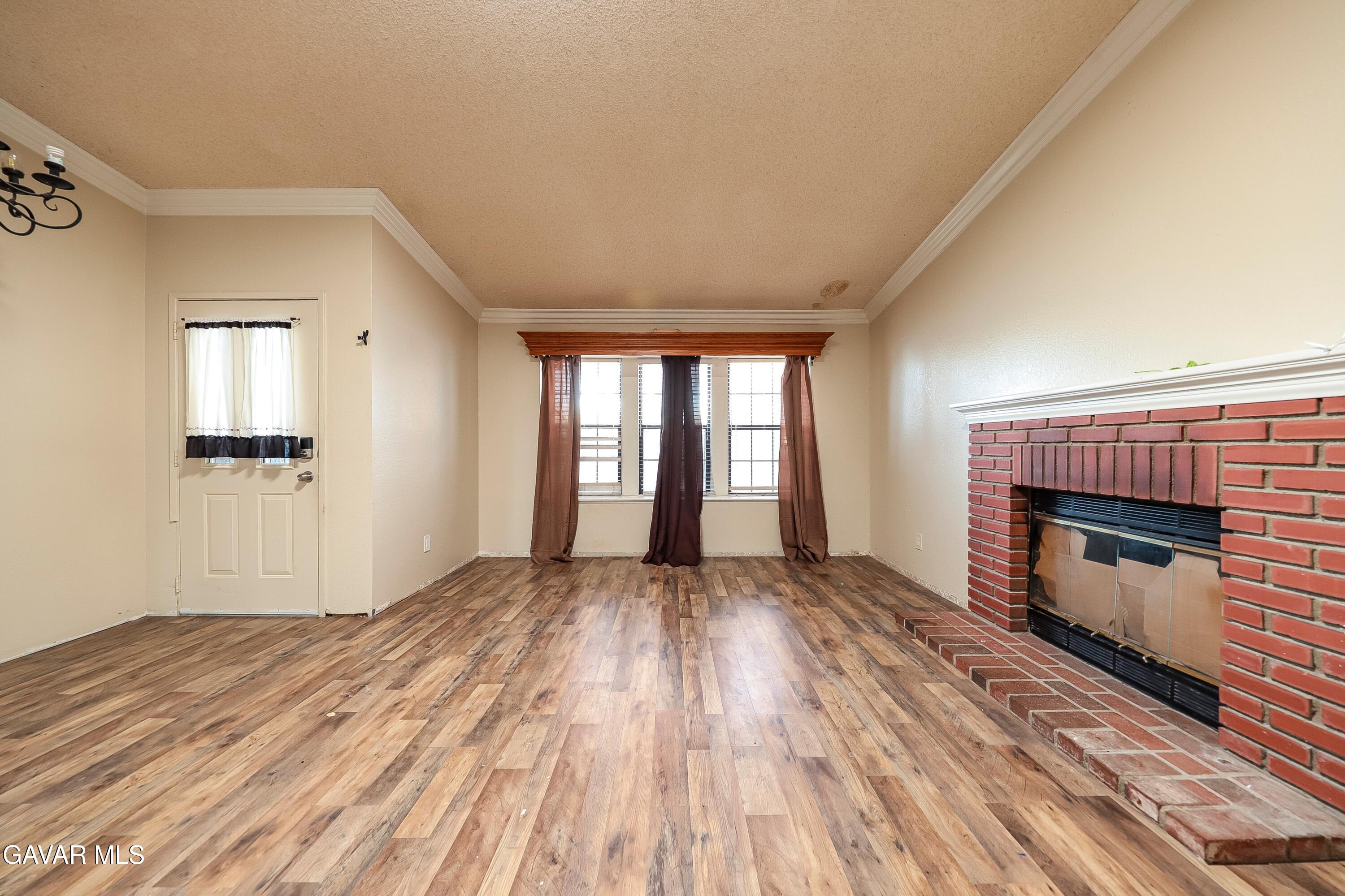 43319 W 27th Street, W Property Photo 5