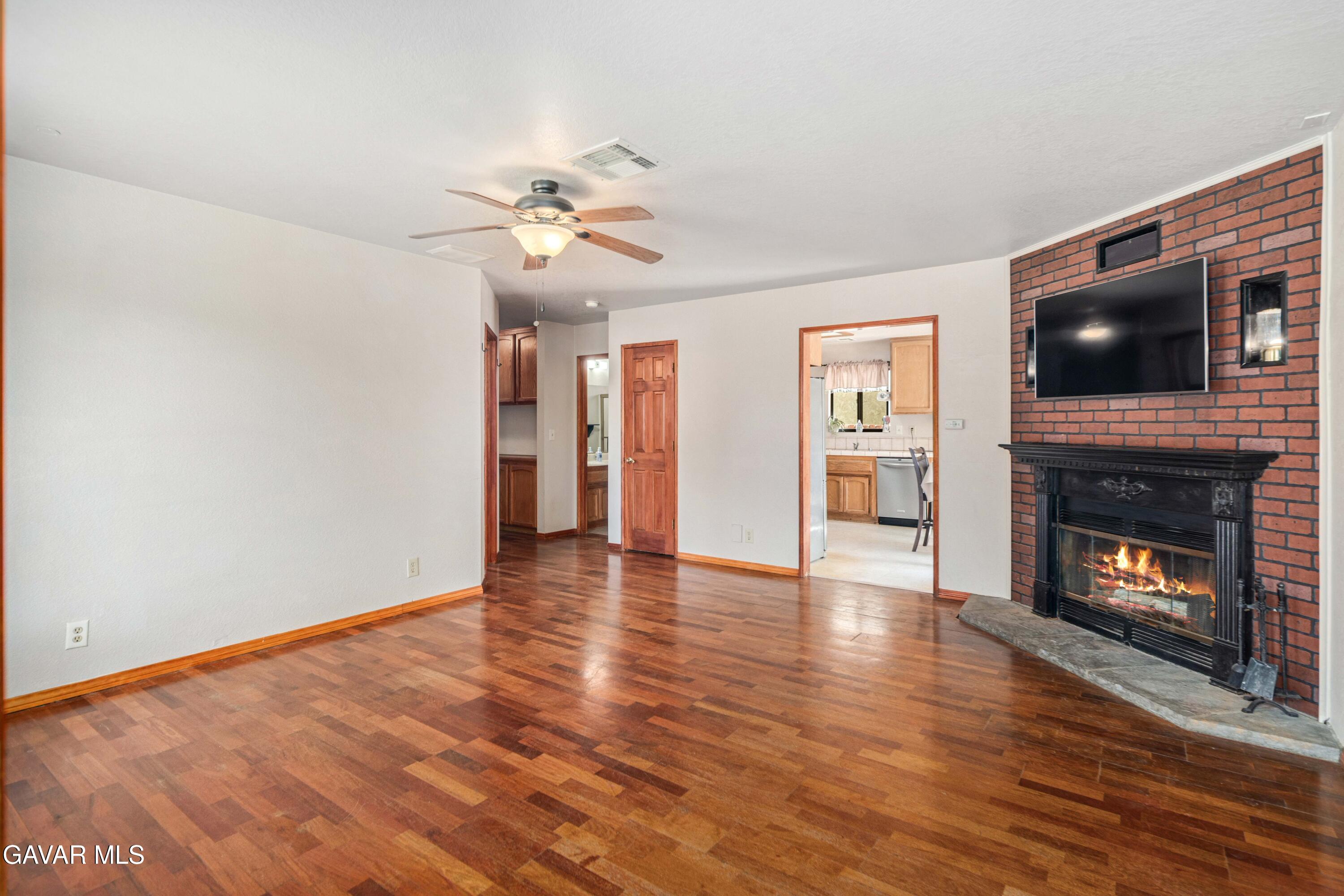 43230 Lookabout Road Property Photo 6