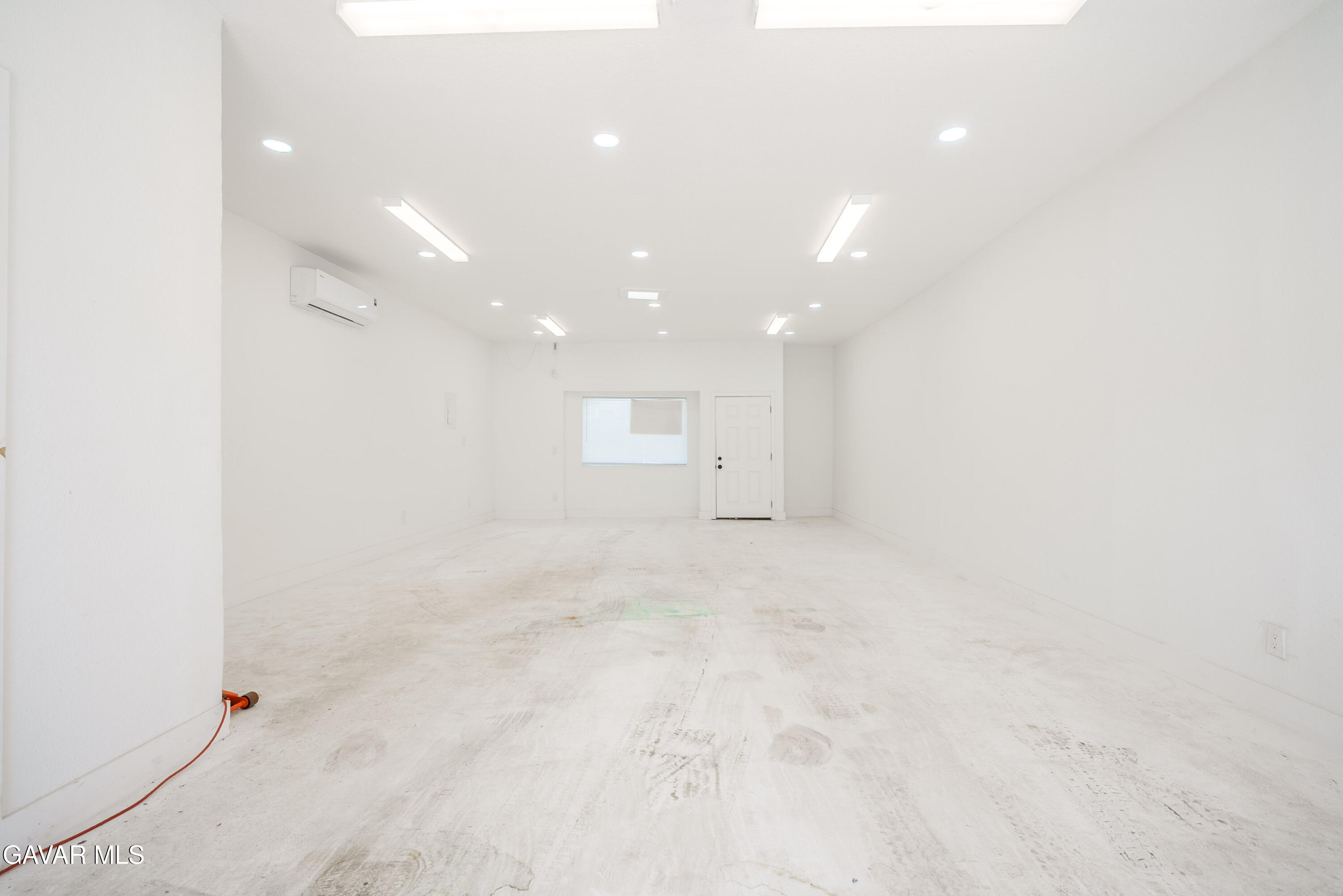 38128 6th Street Property Photo 16