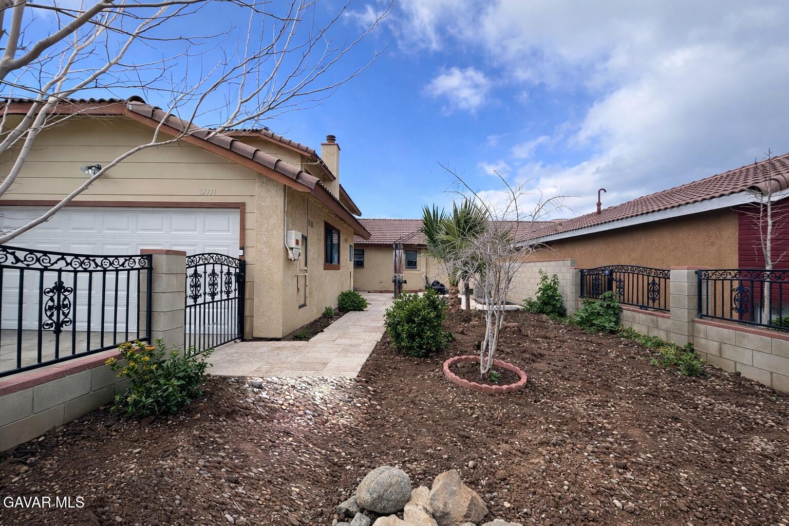 37711 San Ysidro Way Property Photo 3