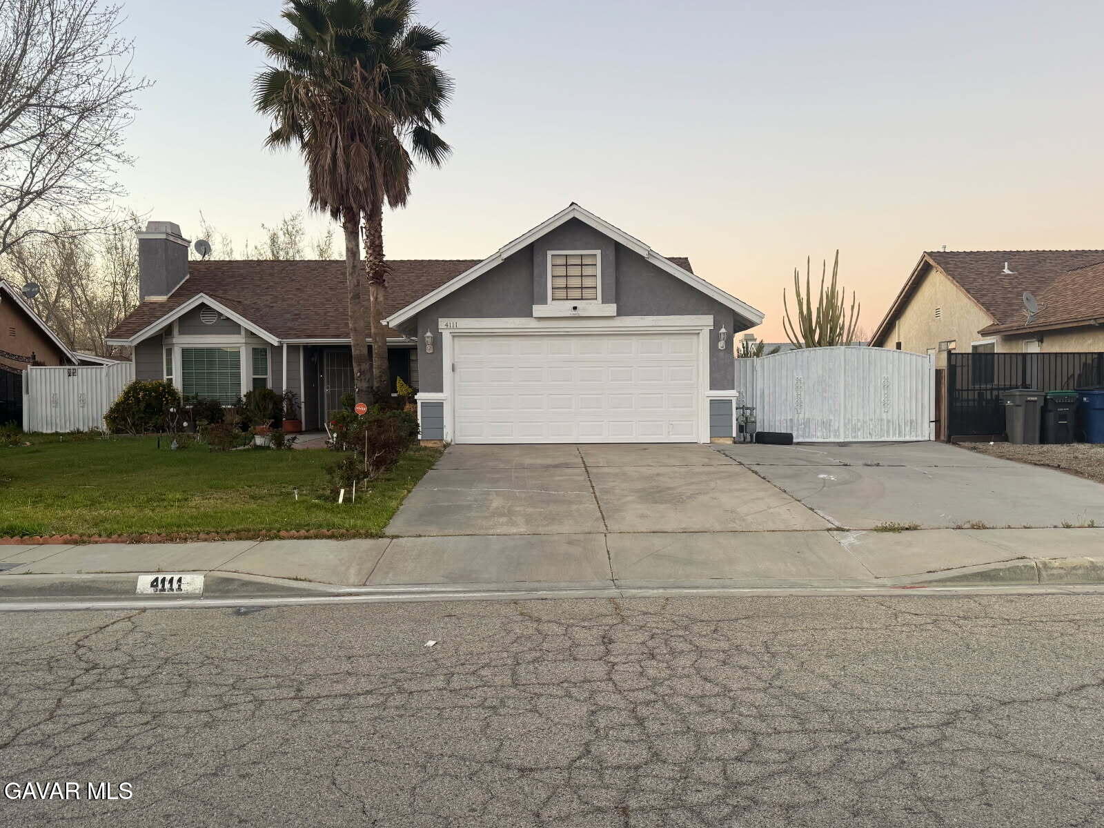 4111 Saddleback Road Property Photo 1