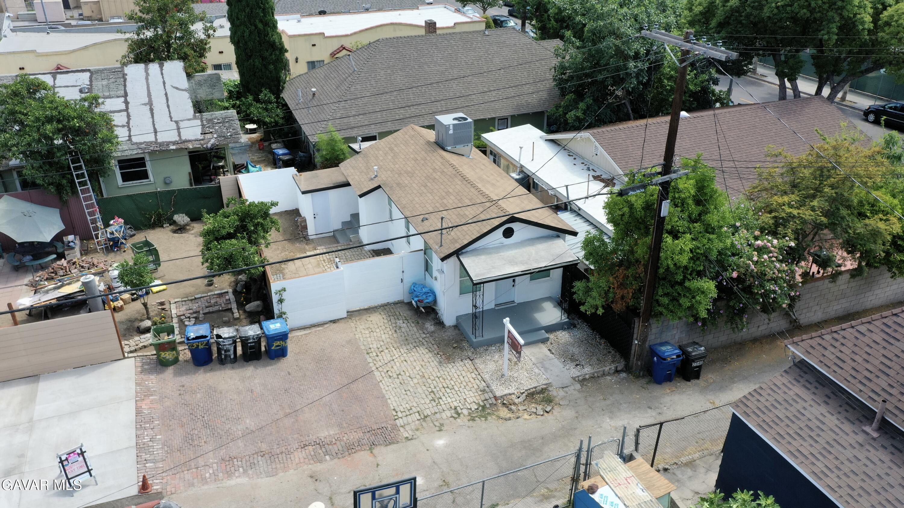 2340 N Thomas Street Property Photo 17