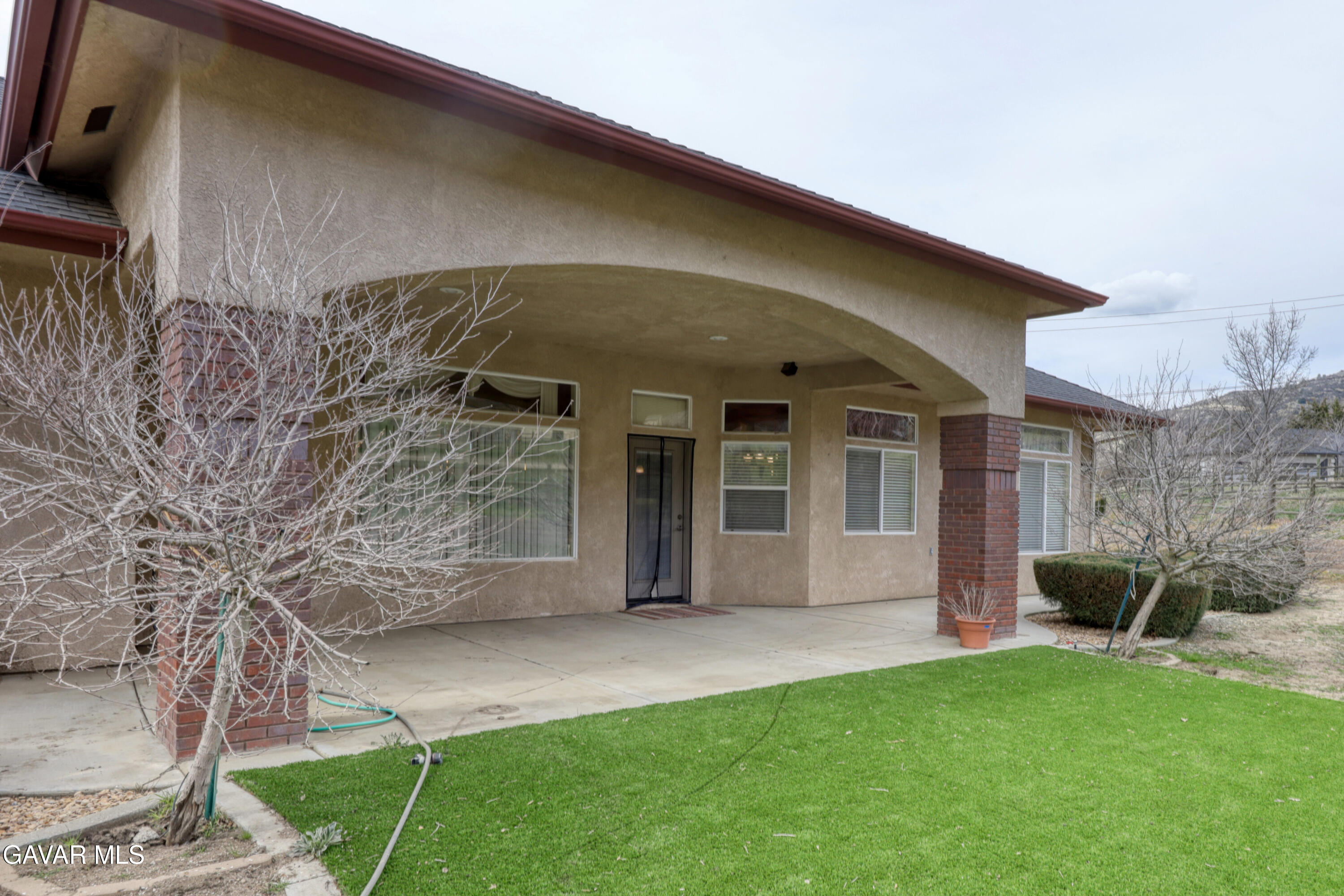23780 Coyote Court Property Photo 6