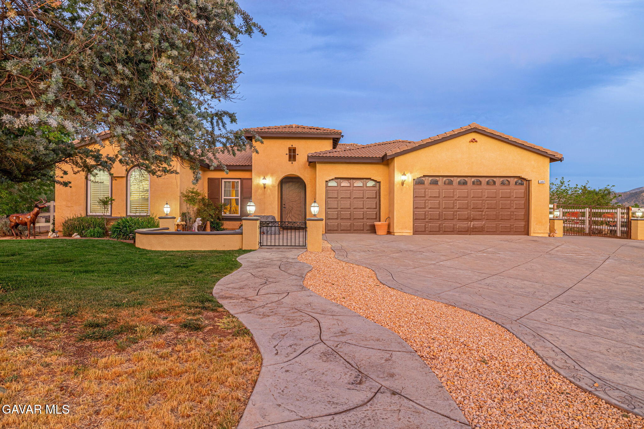 33442 Desert Road Property Photo 1