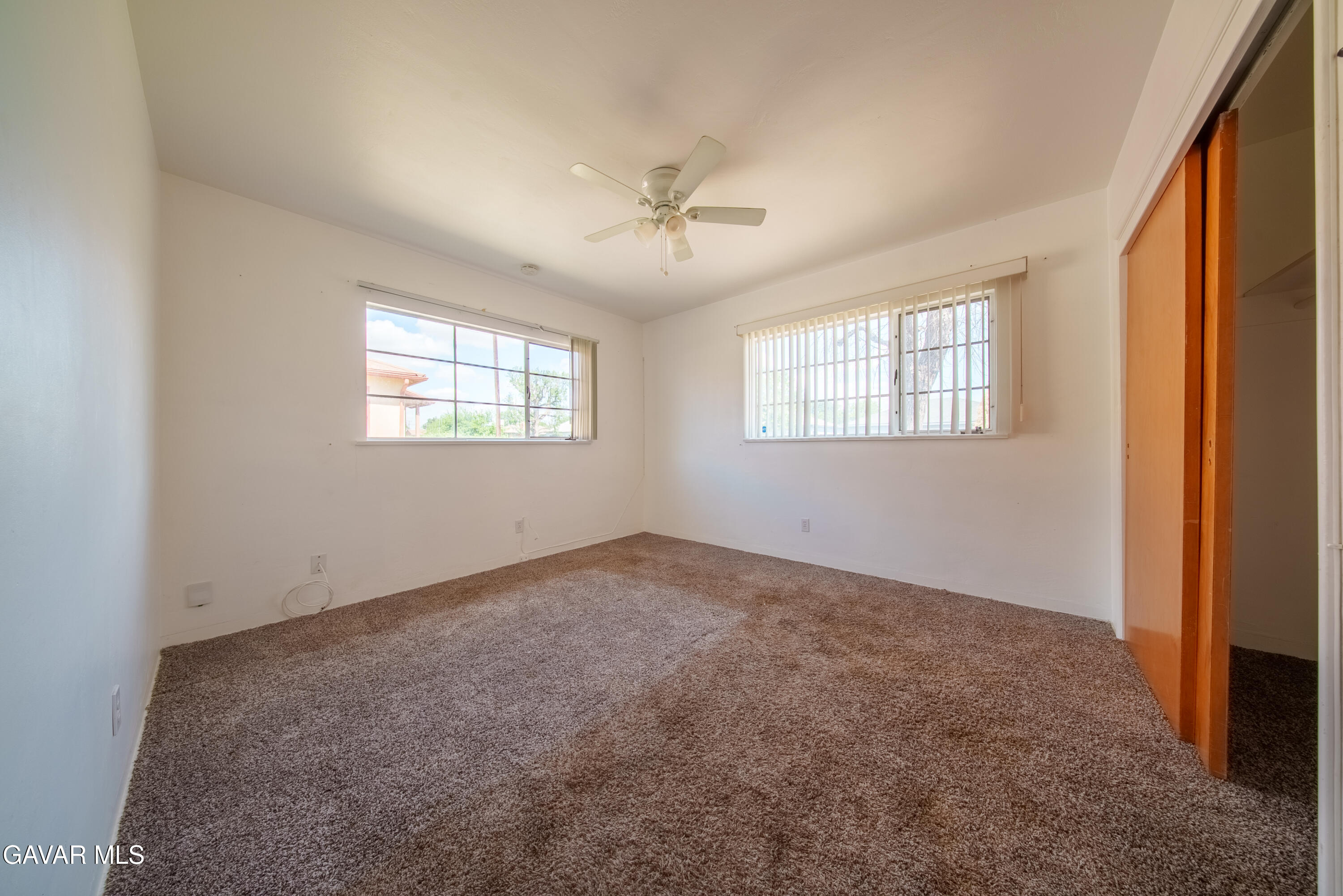 2709 Peerless Avenue Property Photo 11