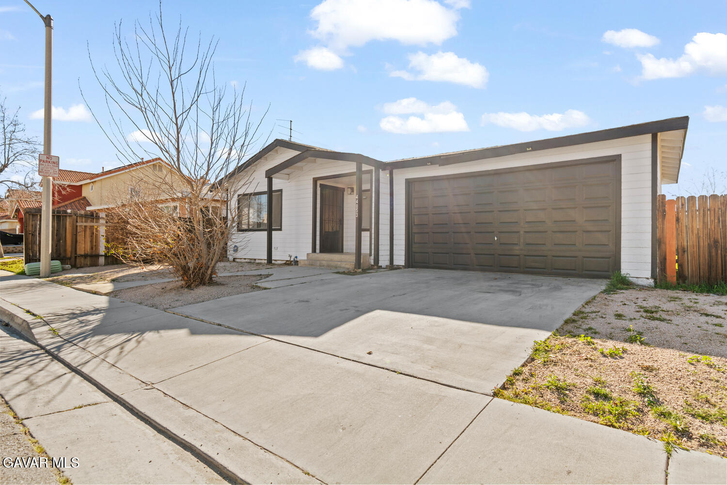 44053 Canyon Way Property Photo 2