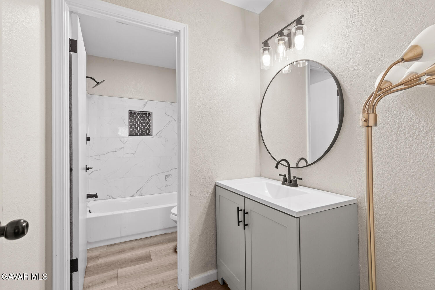 44053 Canyon Way Property Photo 11
