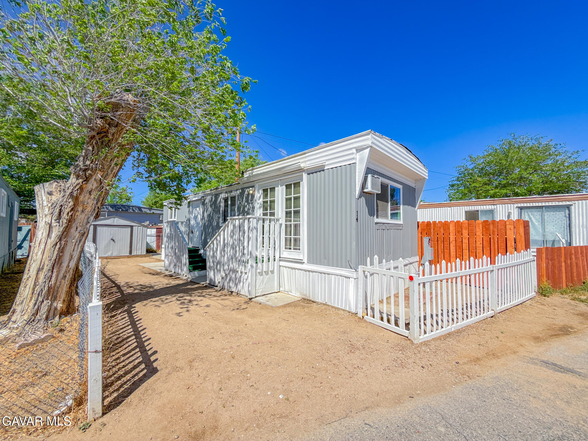 1258 W Rosamond Boulevard, Spc 14 Property Photo 2