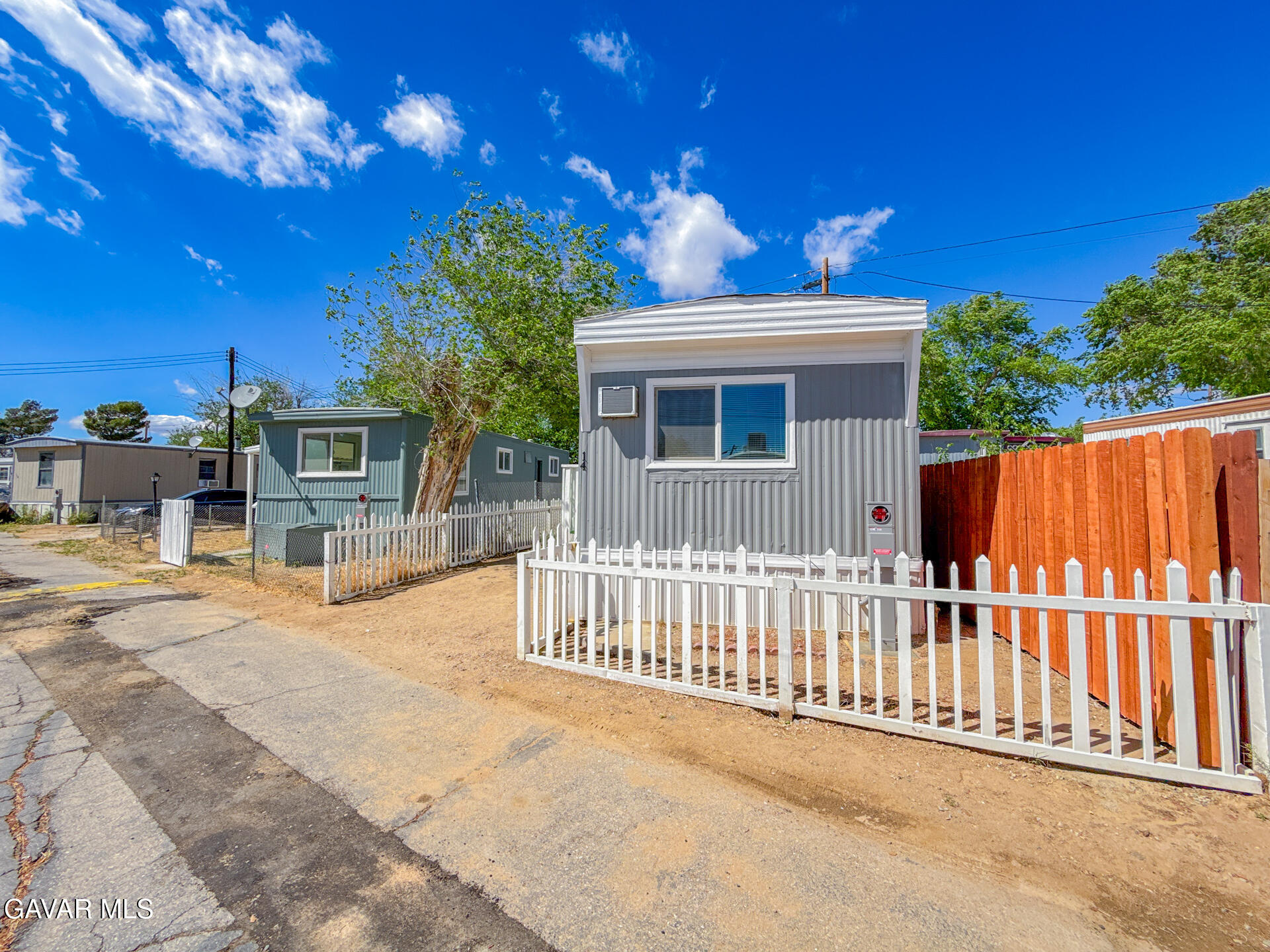 1258 W Rosamond Boulevard, Spc 14 Property Photo 3
