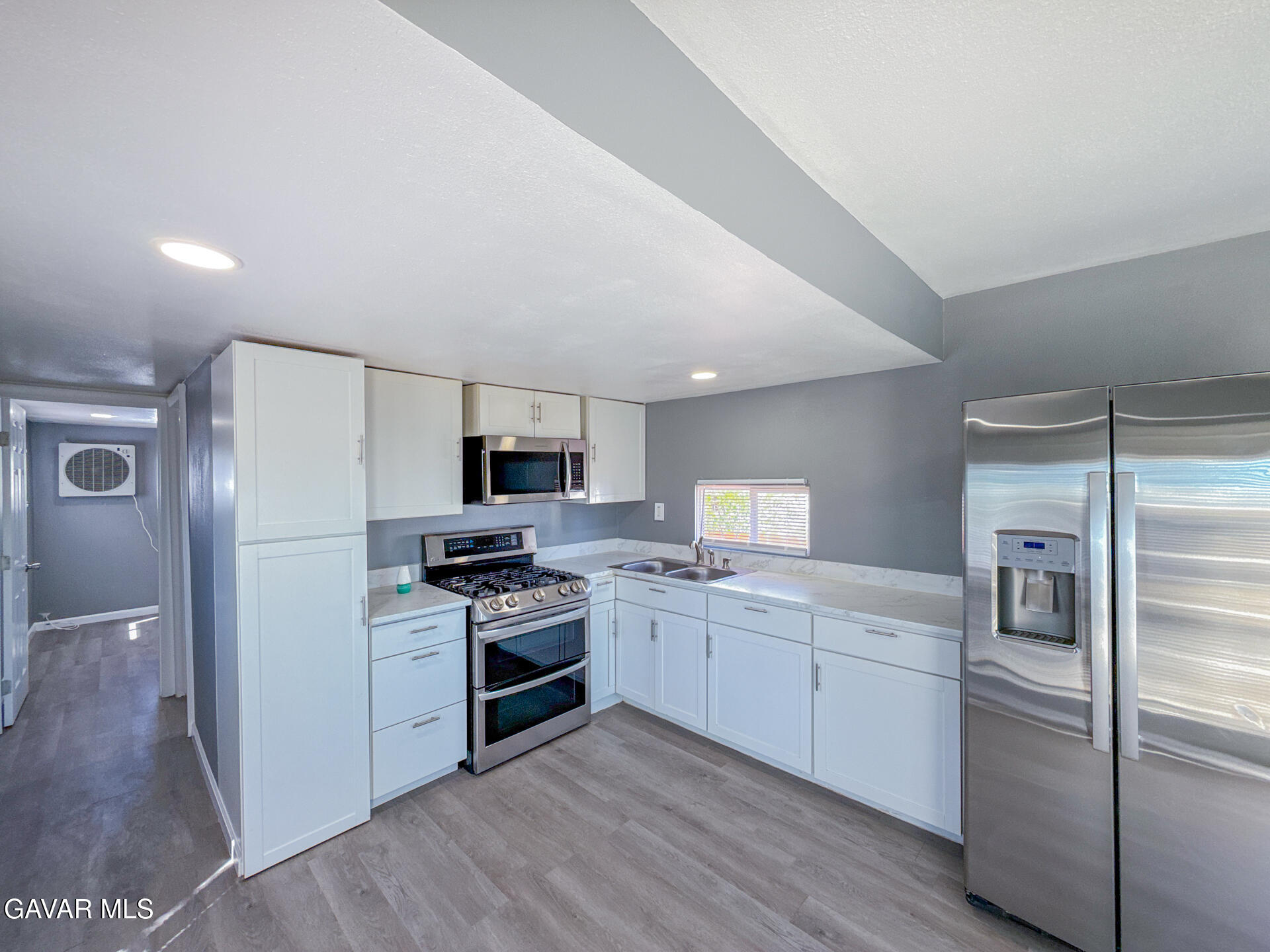 1258 W Rosamond Boulevard, Spc 14 Property Photo 8
