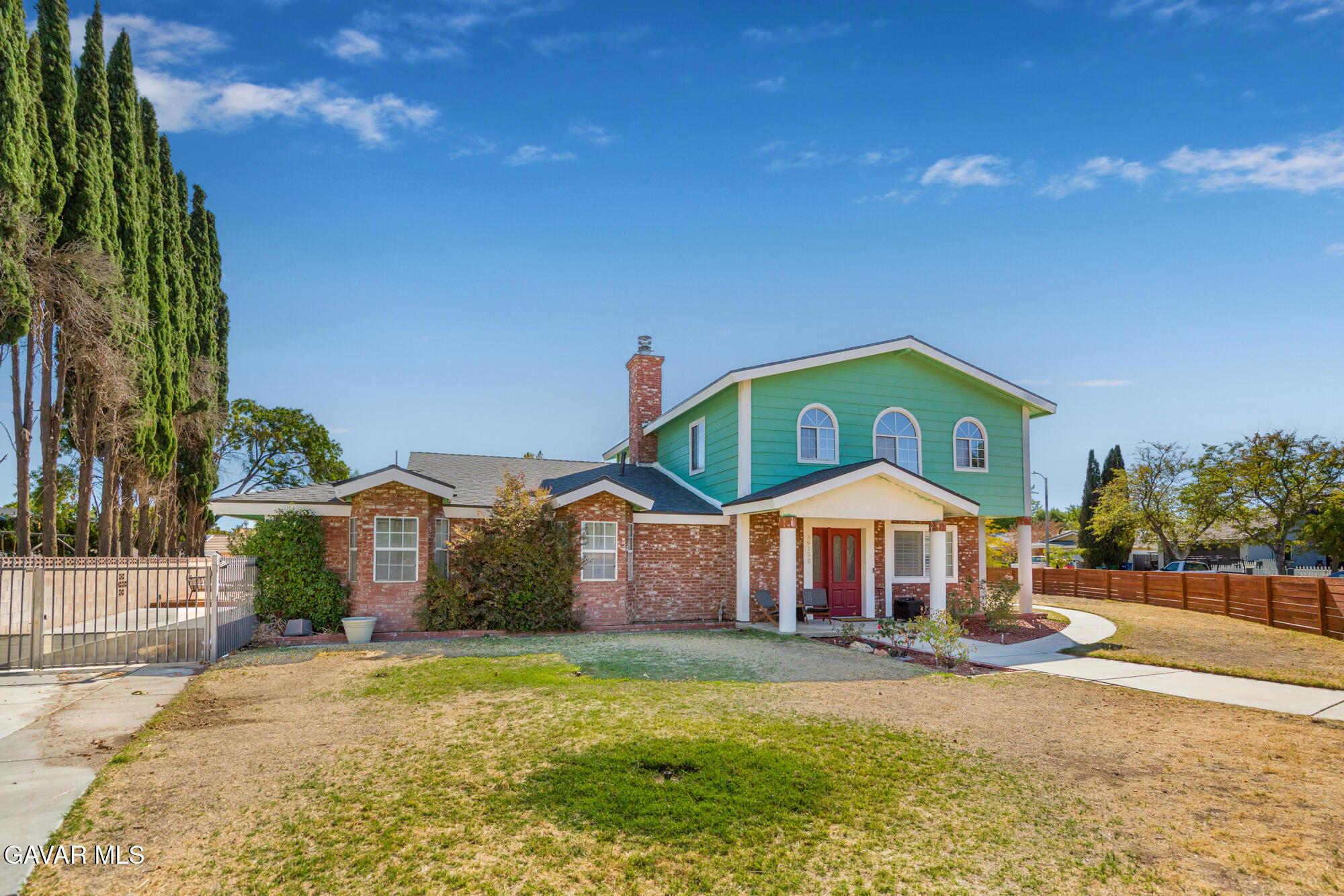 39752 Makin Avenue Property Photo 1