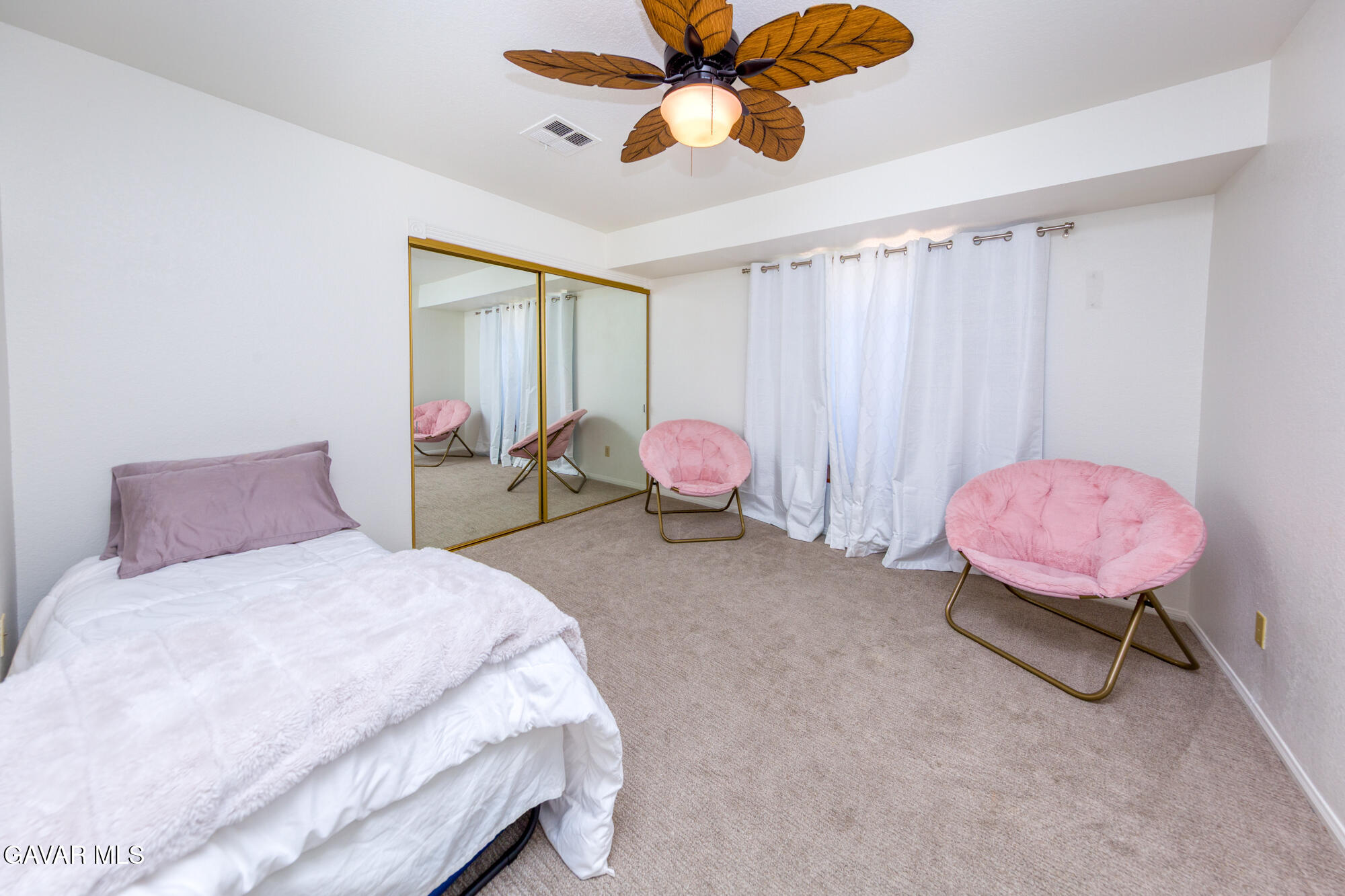 39752 Makin Avenue Property Photo 8