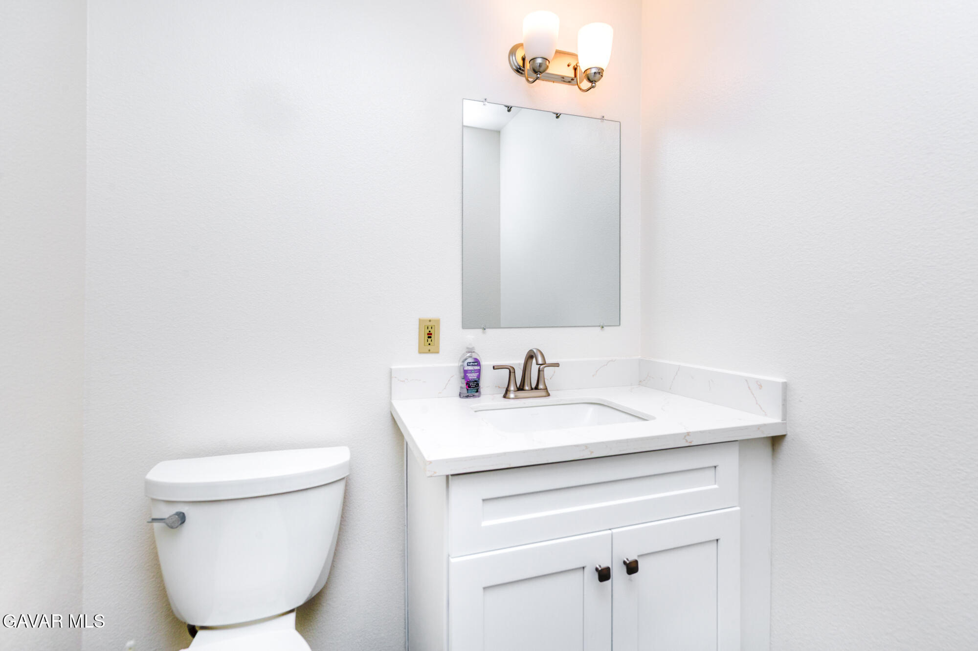 39752 Makin Avenue Property Photo 11