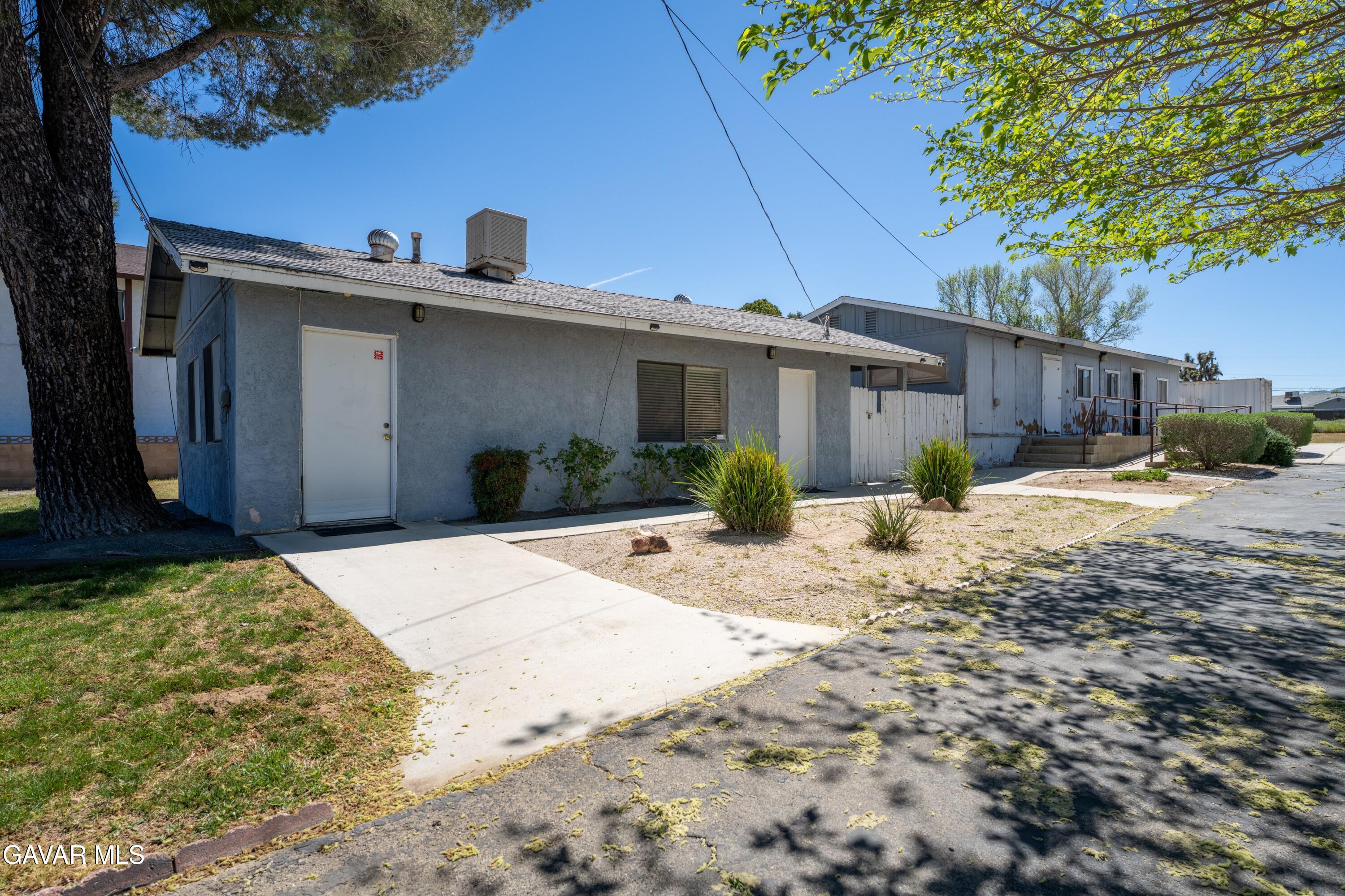 4232 W Ave L Property Photo 16