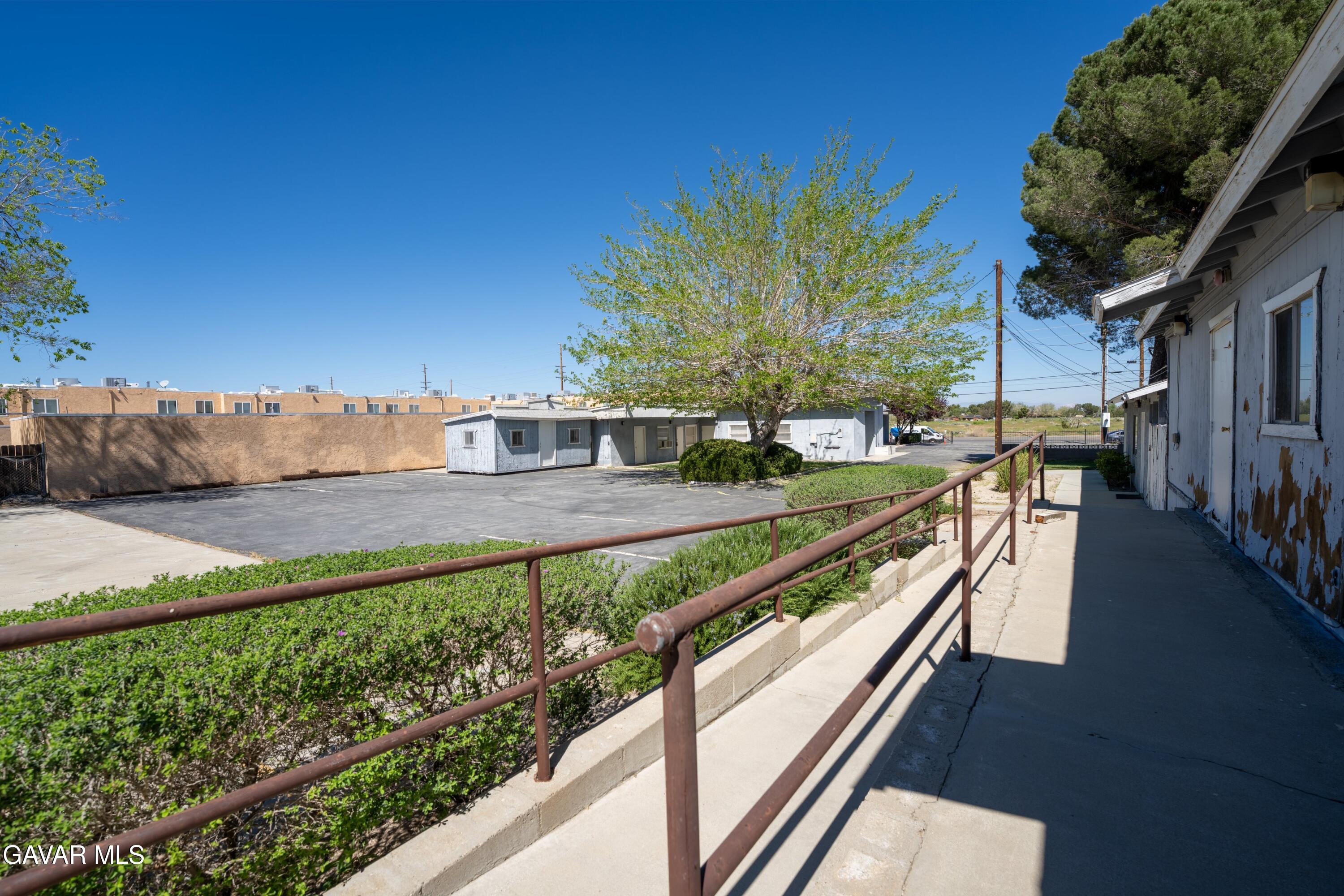 4232 W Ave L Property Photo 22