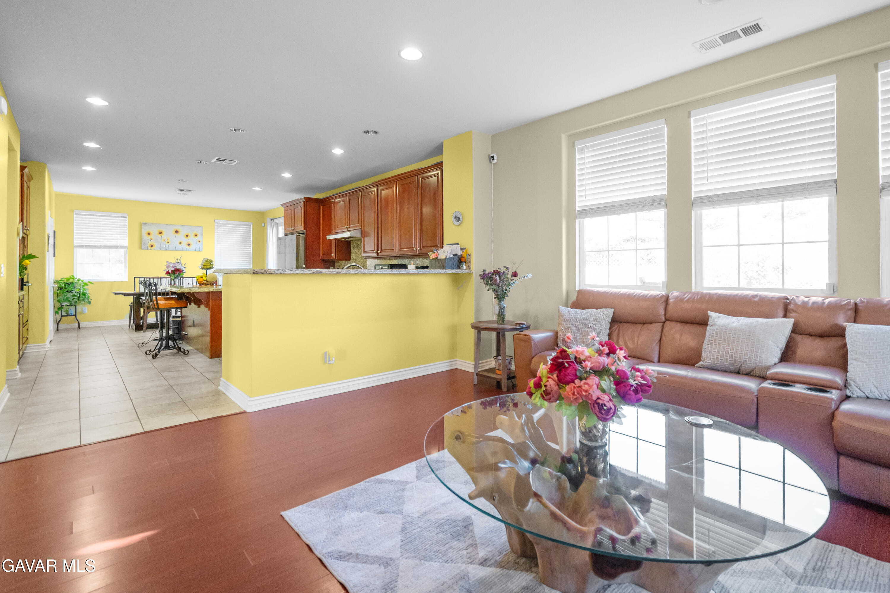 38565 Lion Way Property Photo 10
