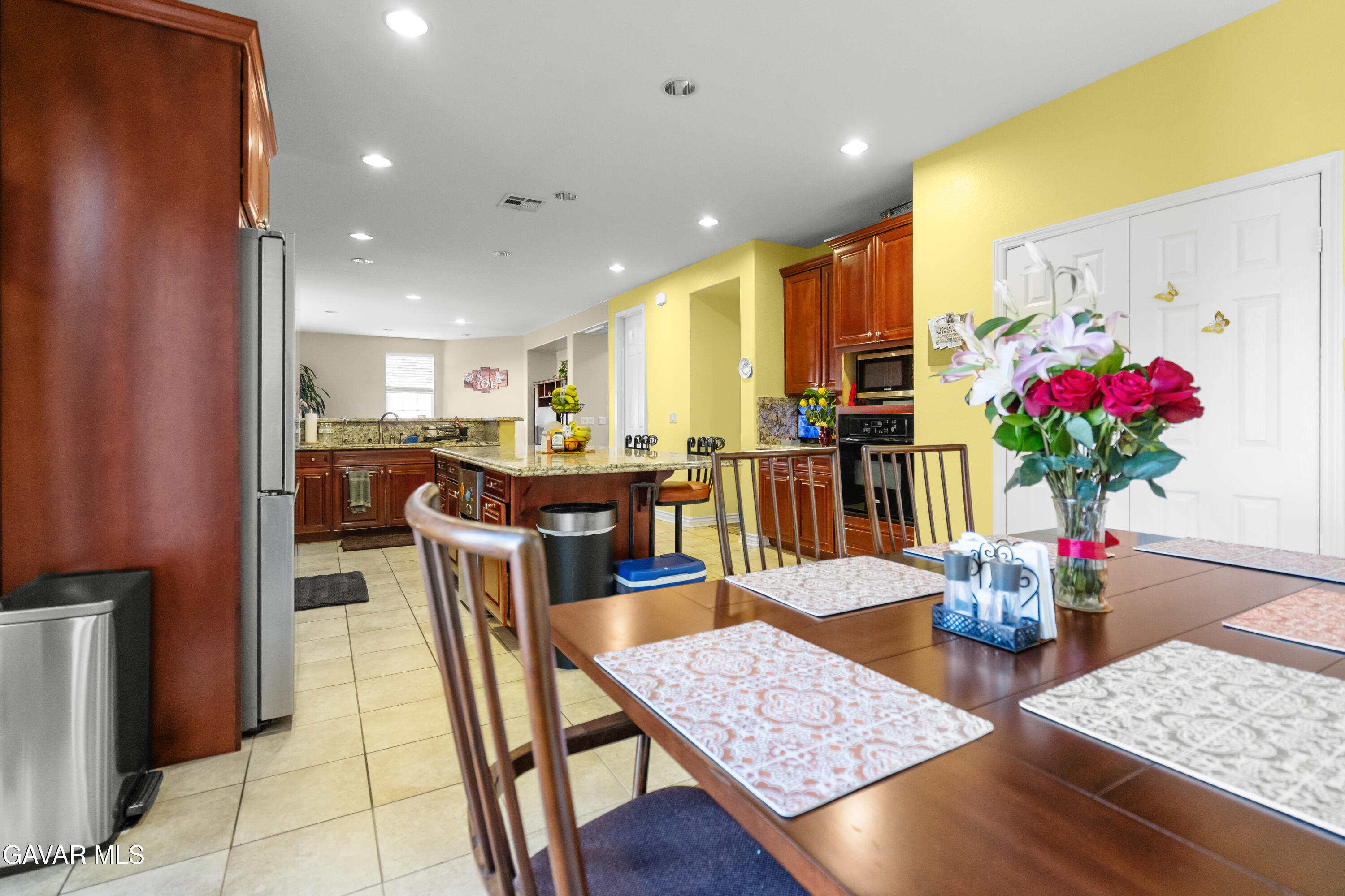 38565 Lion Way Property Photo 15
