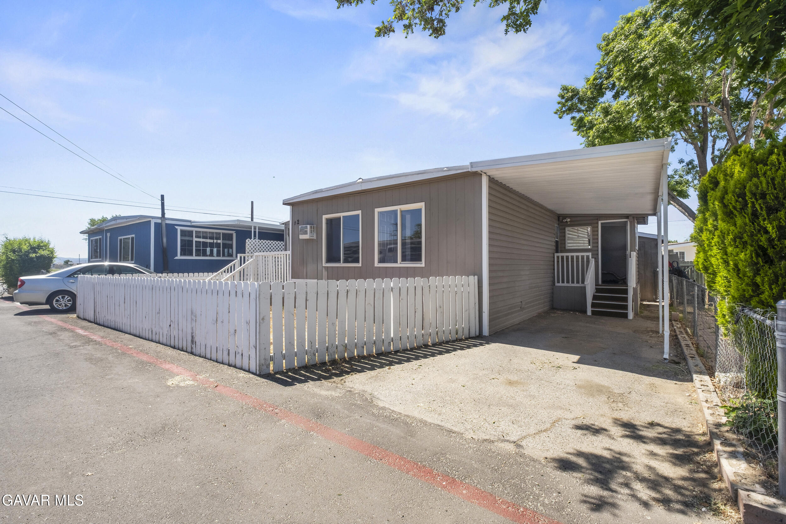 3157 E Avenue I, B2 Property Photo 2