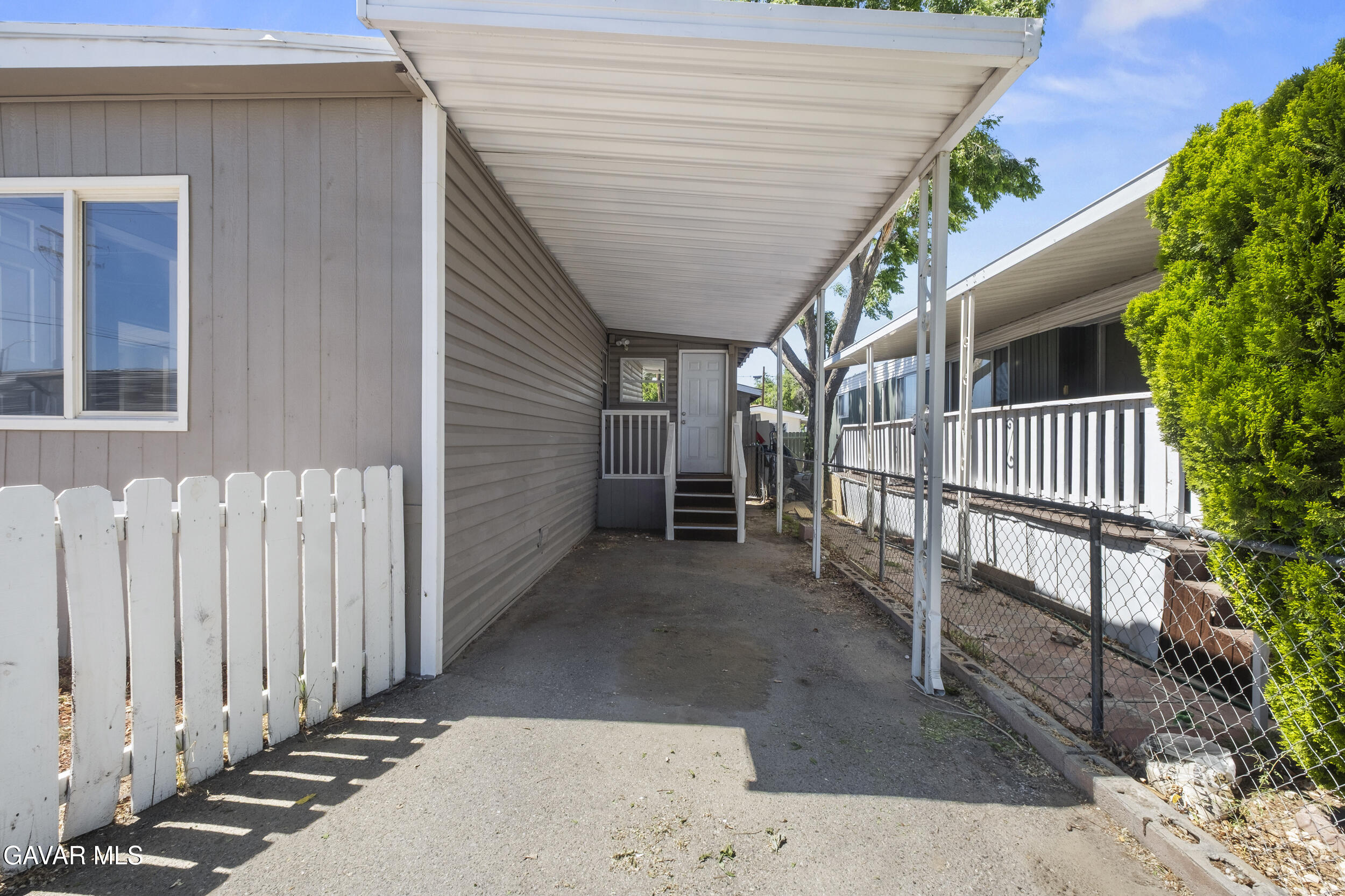3157 E Avenue I, B2 Property Photo 3