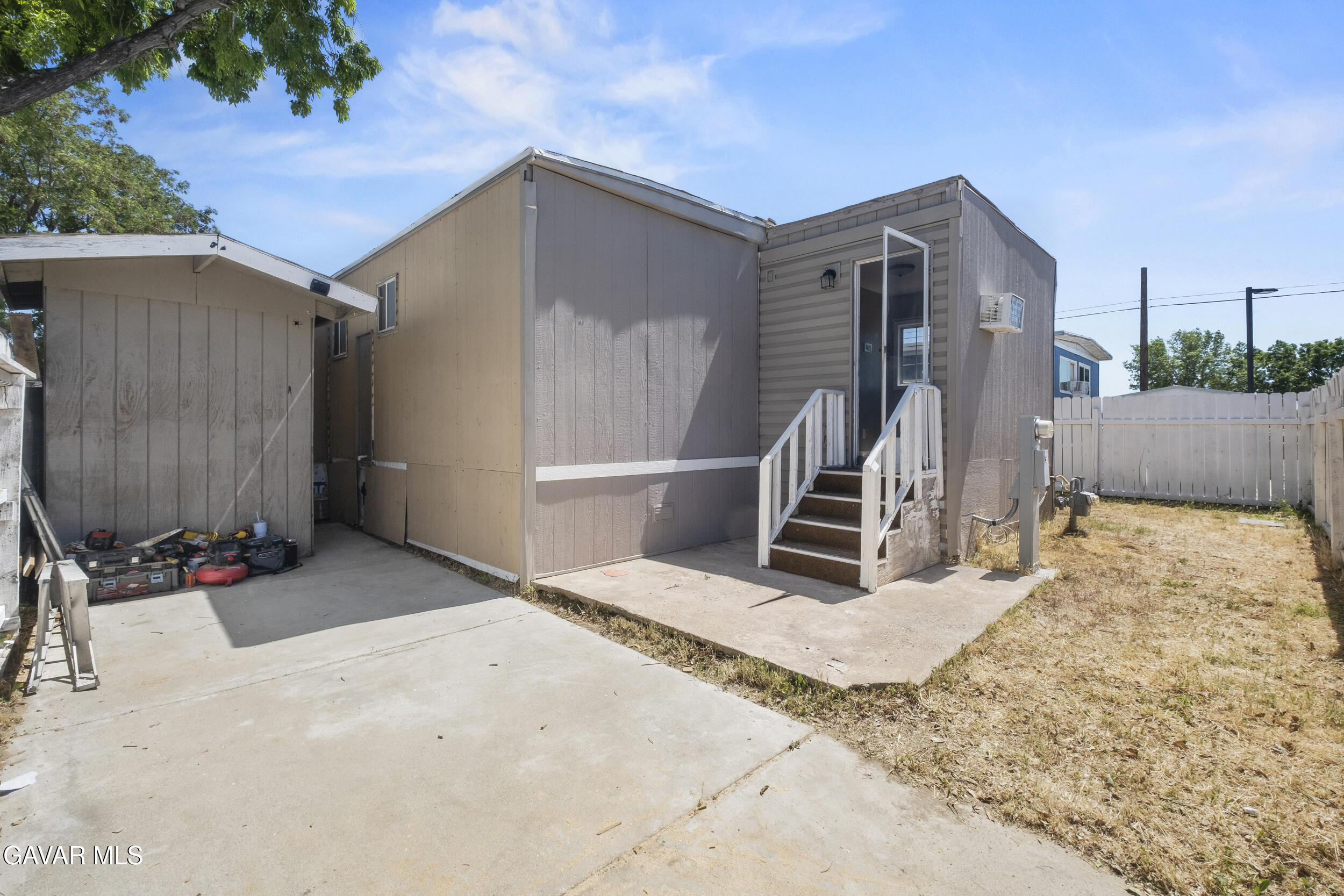 3157 E Avenue I, B2 Property Photo 9