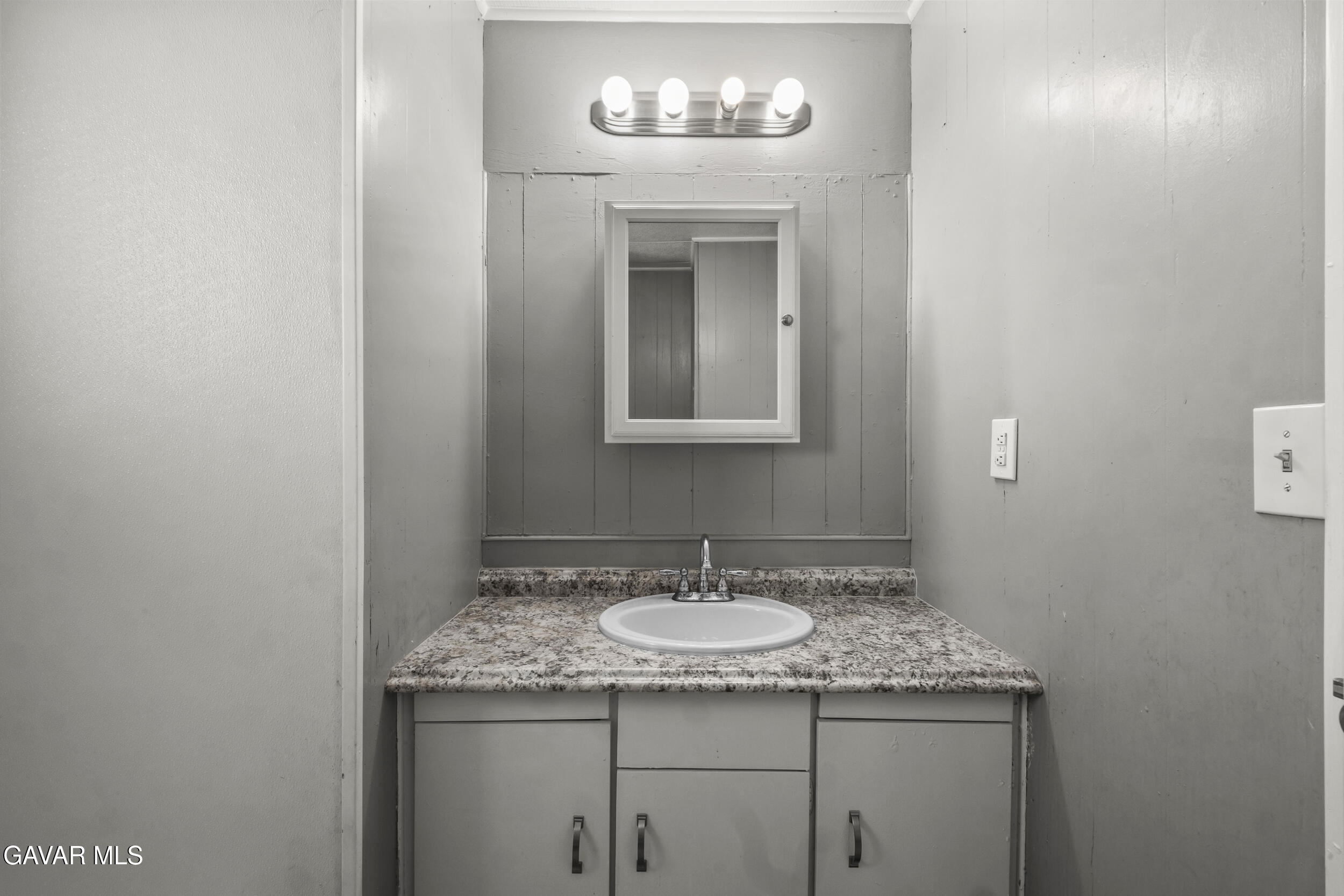 3157 E Avenue I, B2 Property Photo 26