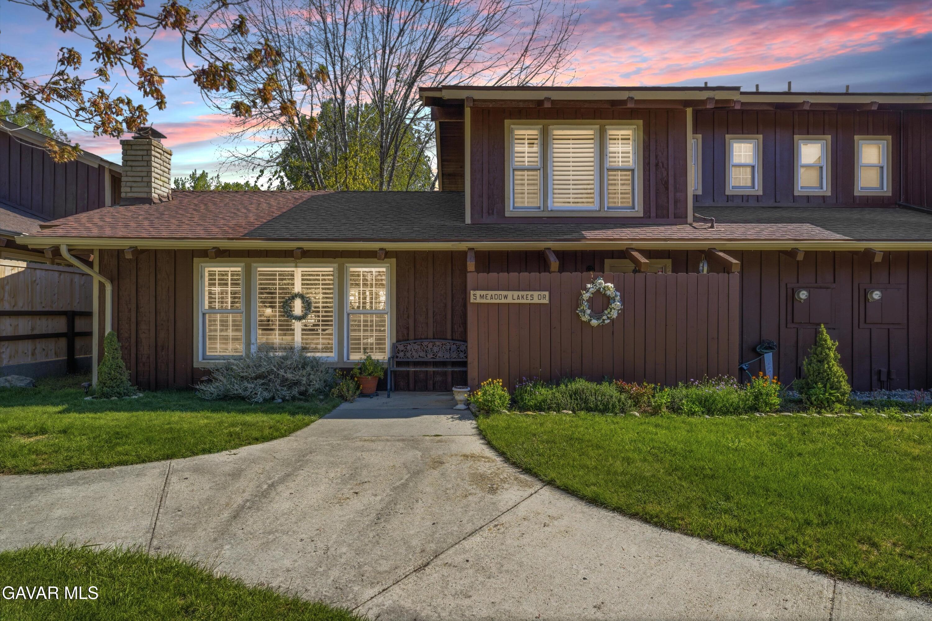 5 Meadow Lakes Drive Property Photo 1