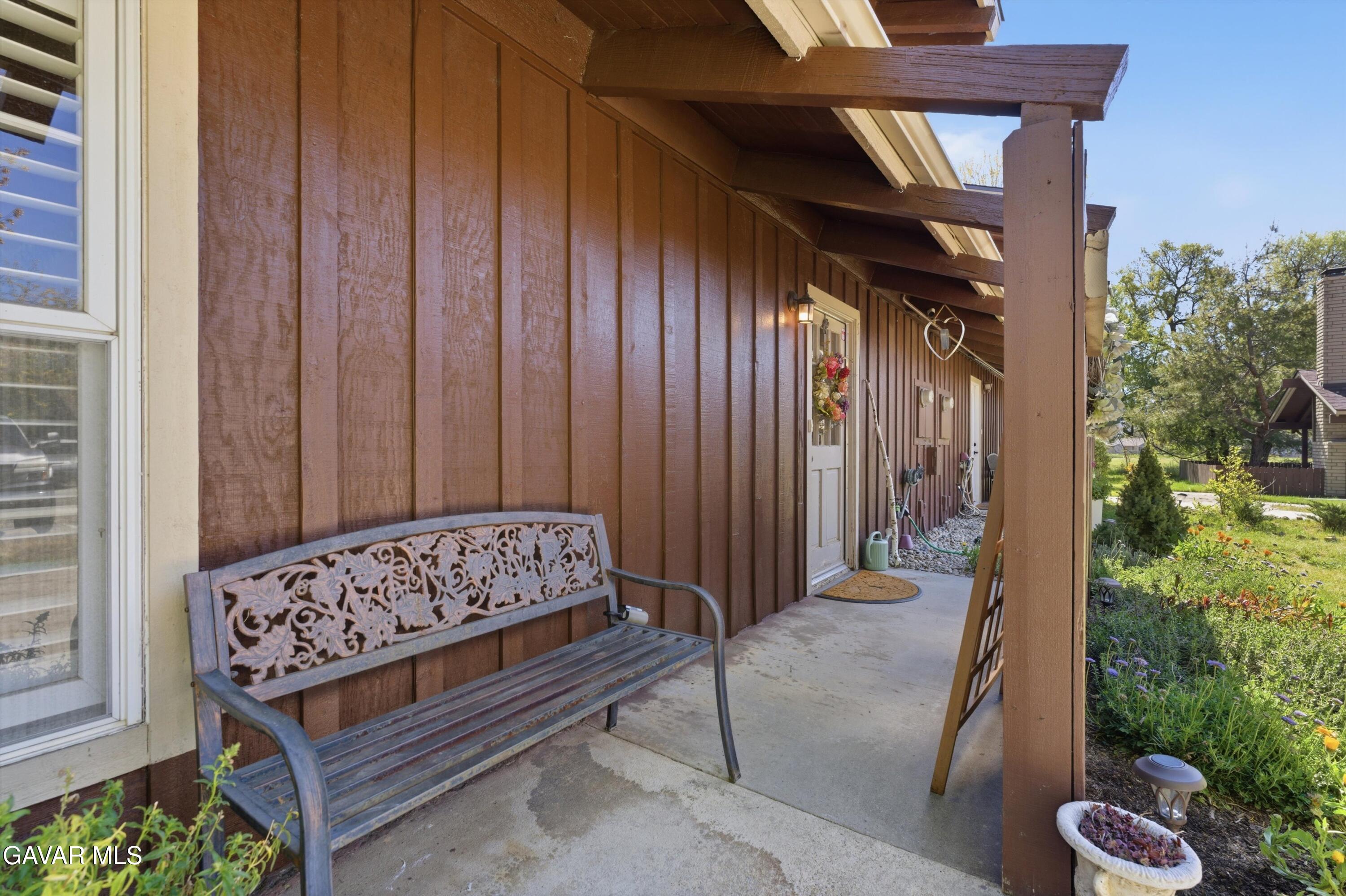 5 Meadow Lakes Drive Property Photo 4