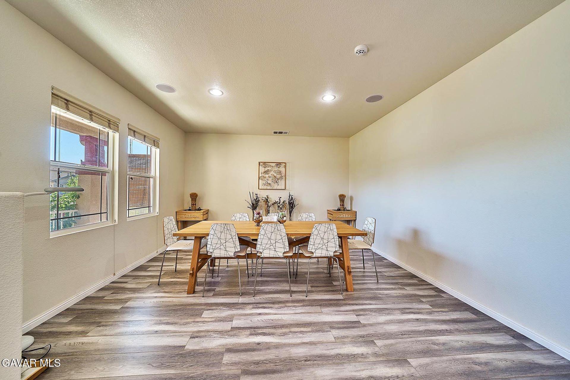 43521 Blossom Drive Property Photo 4