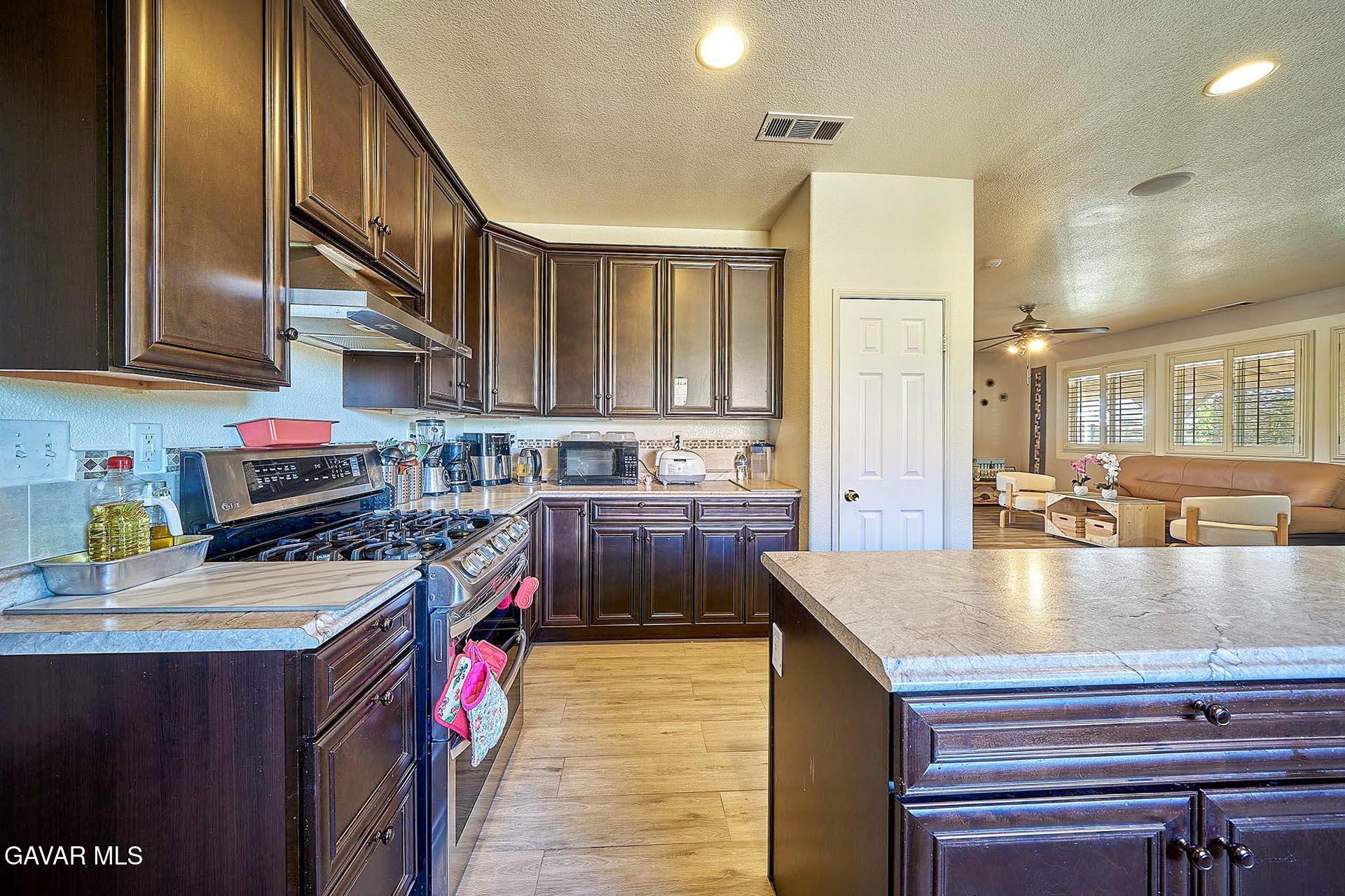 43521 Blossom Drive Property Photo 10