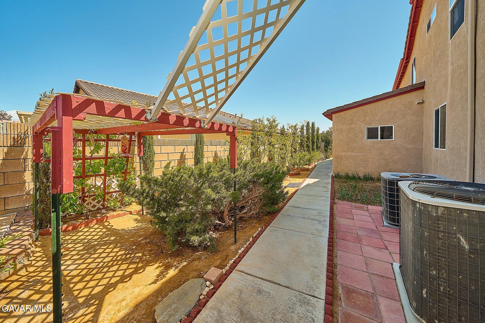 43521 Blossom Drive Property Photo 20