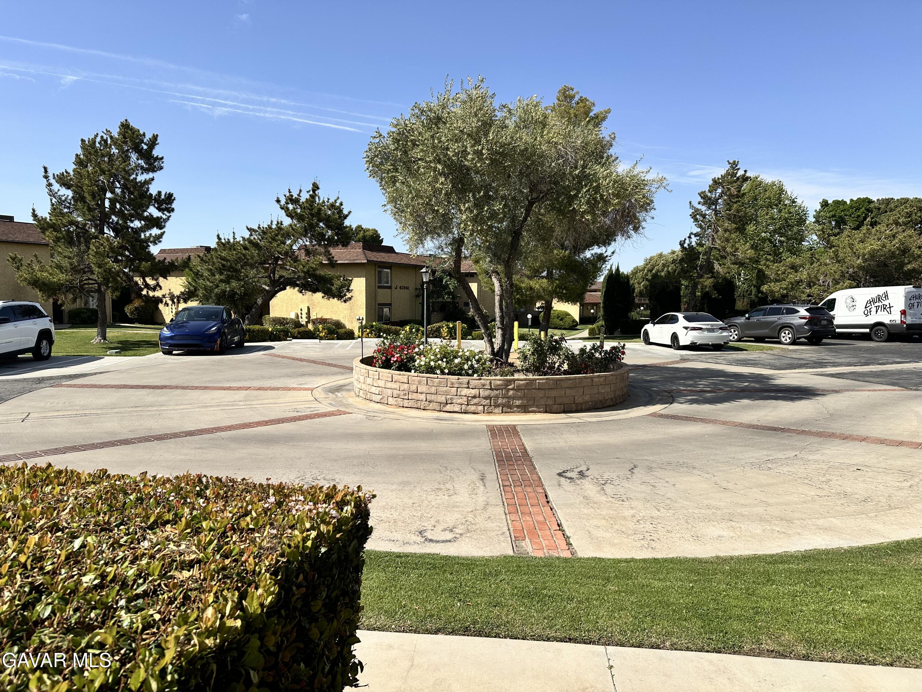 1537 W Avenue L, Unit 4 Property Photo 4
