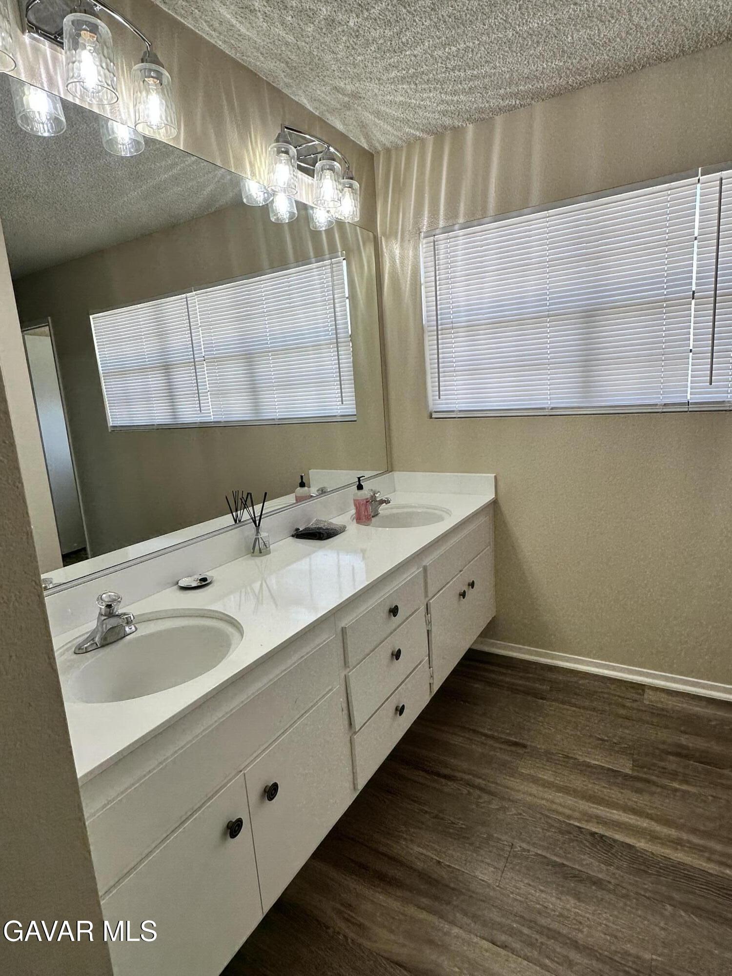 1537 W Avenue L, Unit 4 Property Photo 16