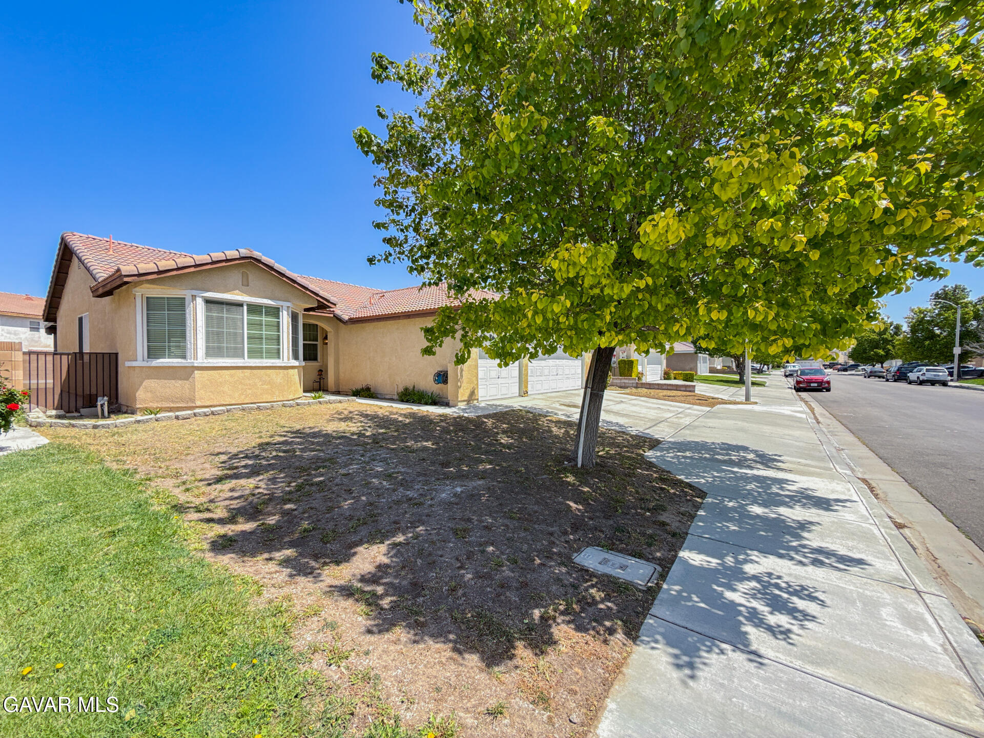 4557 W Avenue J5 Property Photo 6