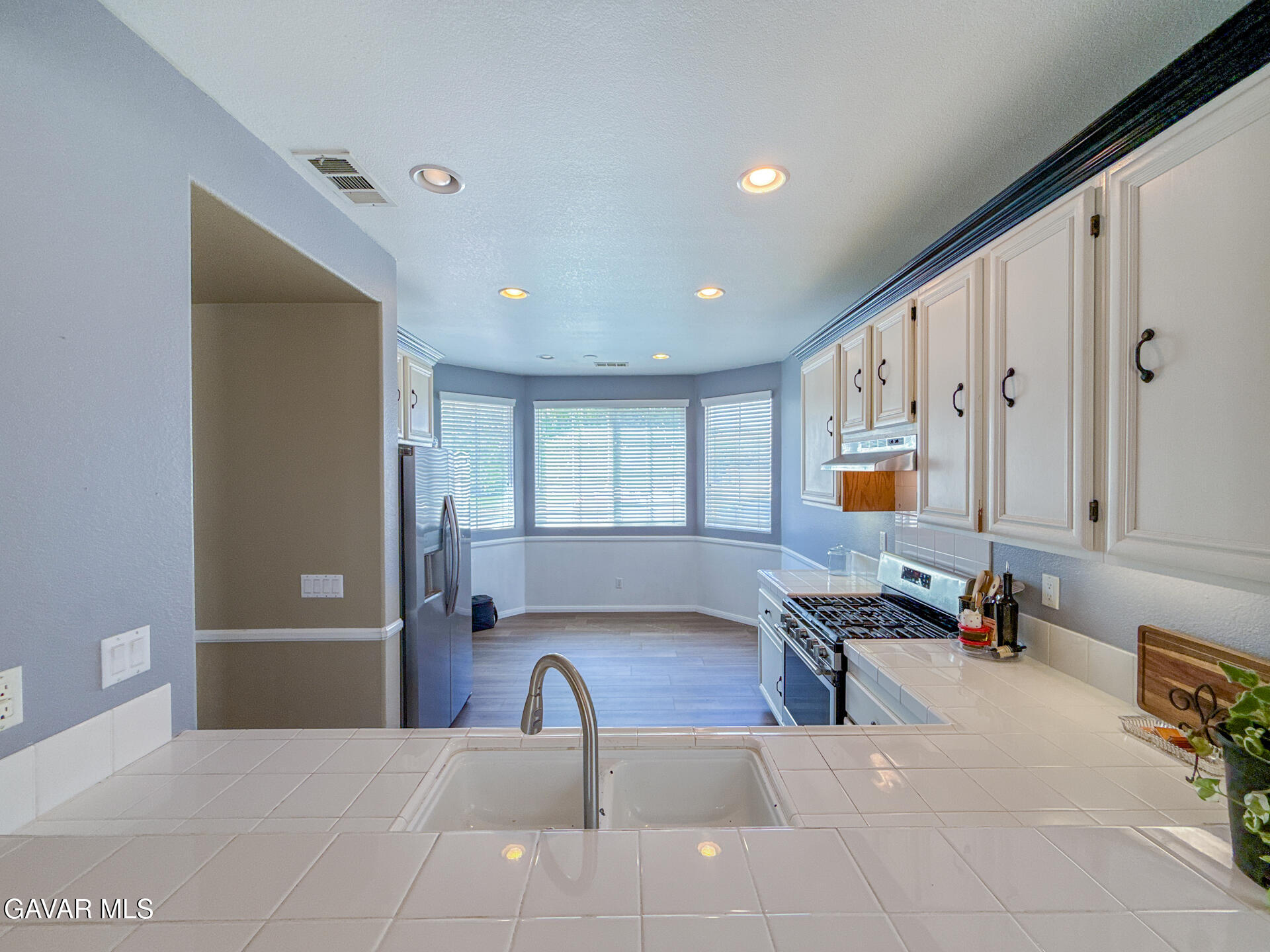 4557 W Avenue J5 Property Photo 22