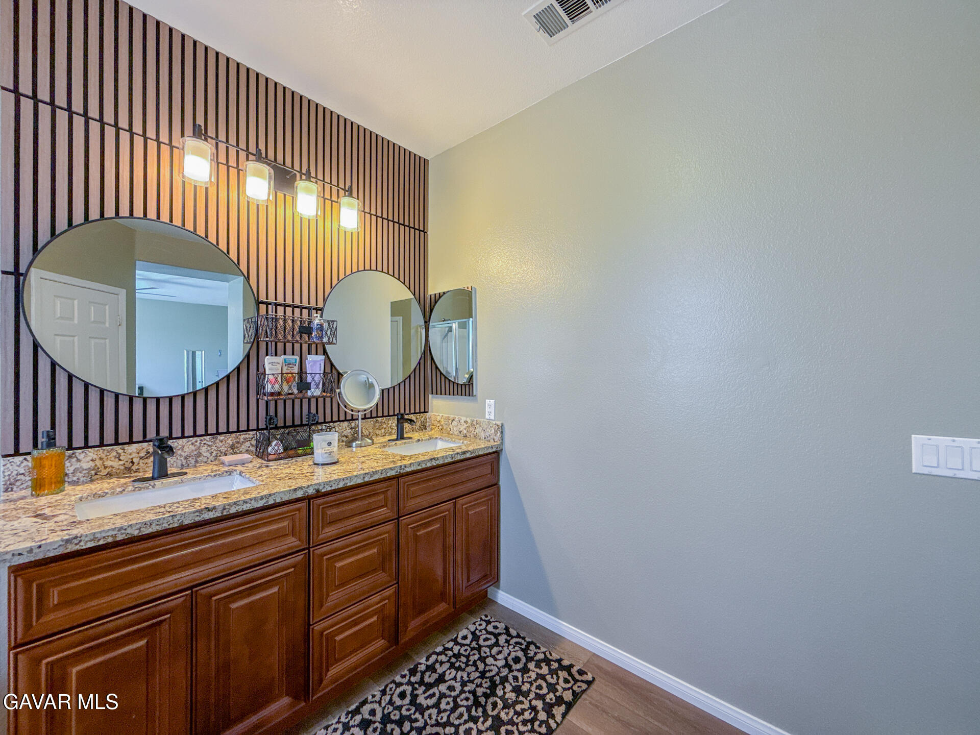 4557 W Avenue J5 Property Photo 32