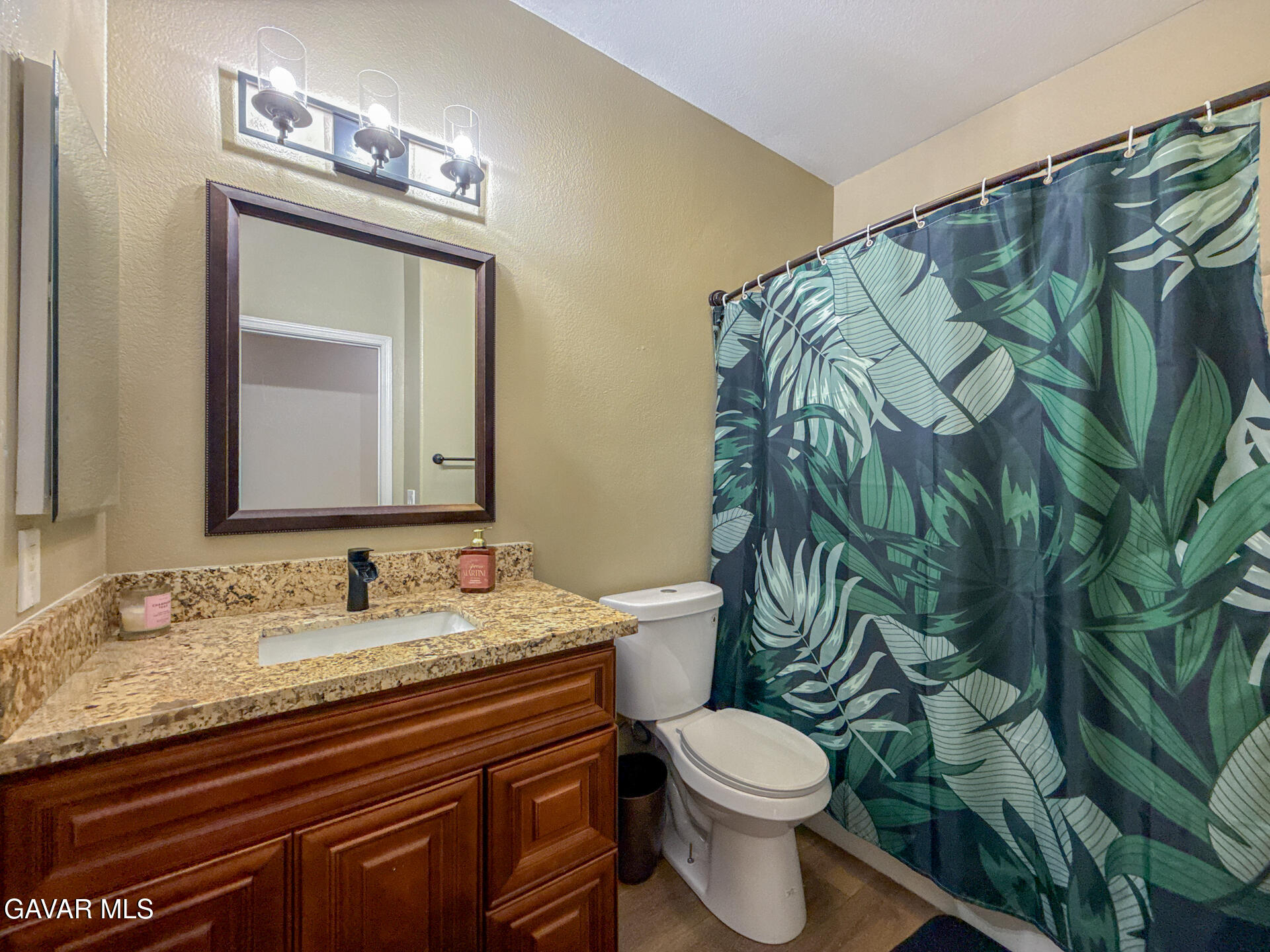 4557 W Avenue J5 Property Photo 34