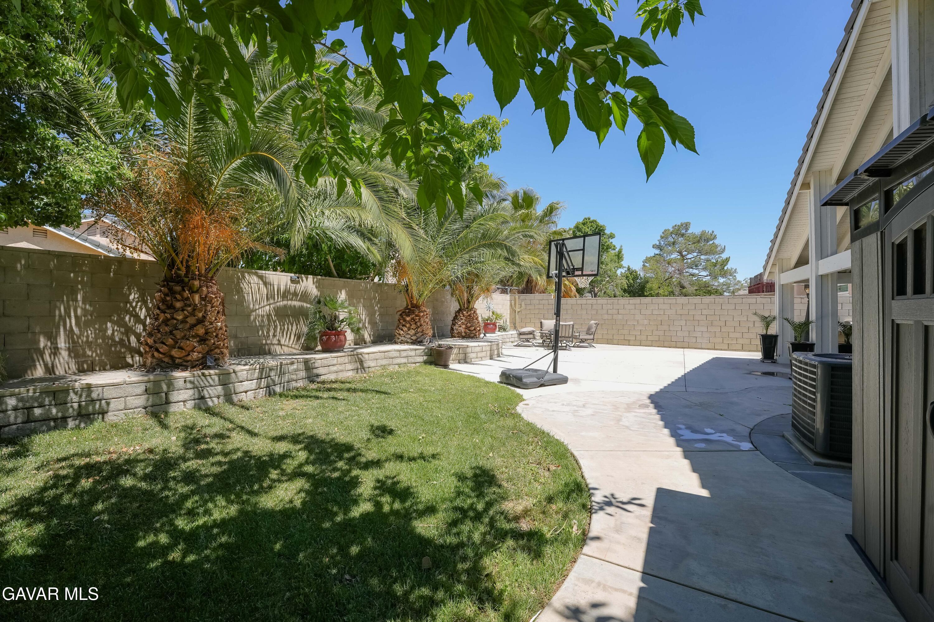 3047 E Christina Street Property Photo 43