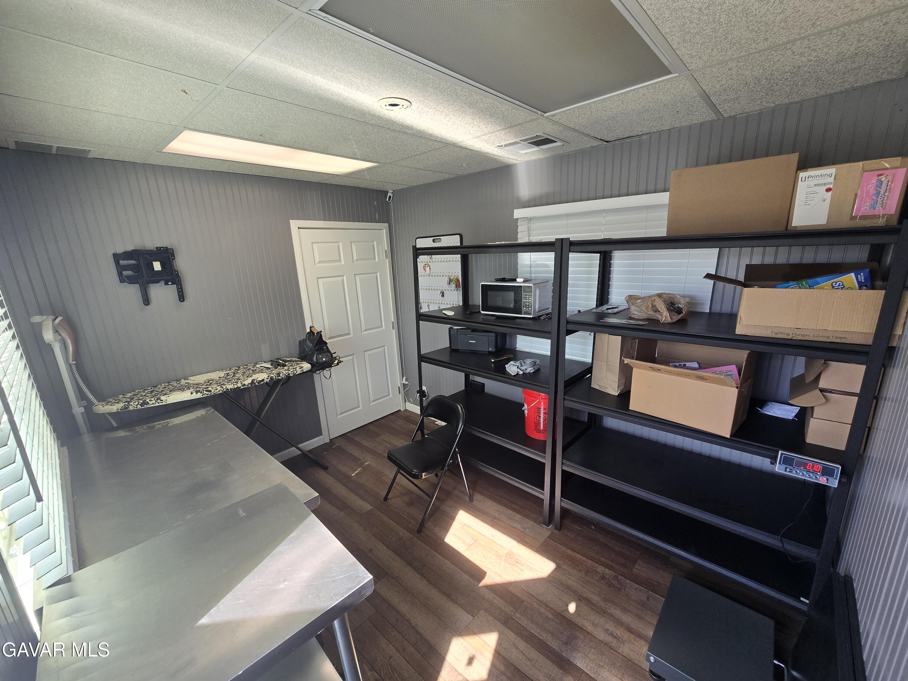 340 W Avenue I Property Photo 6