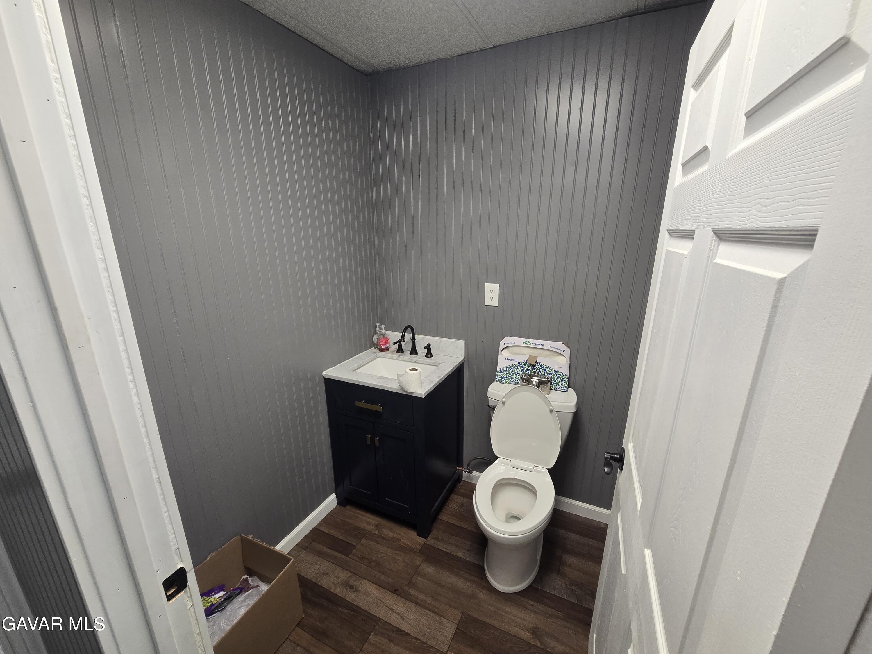 340 W Avenue I Property Photo 10