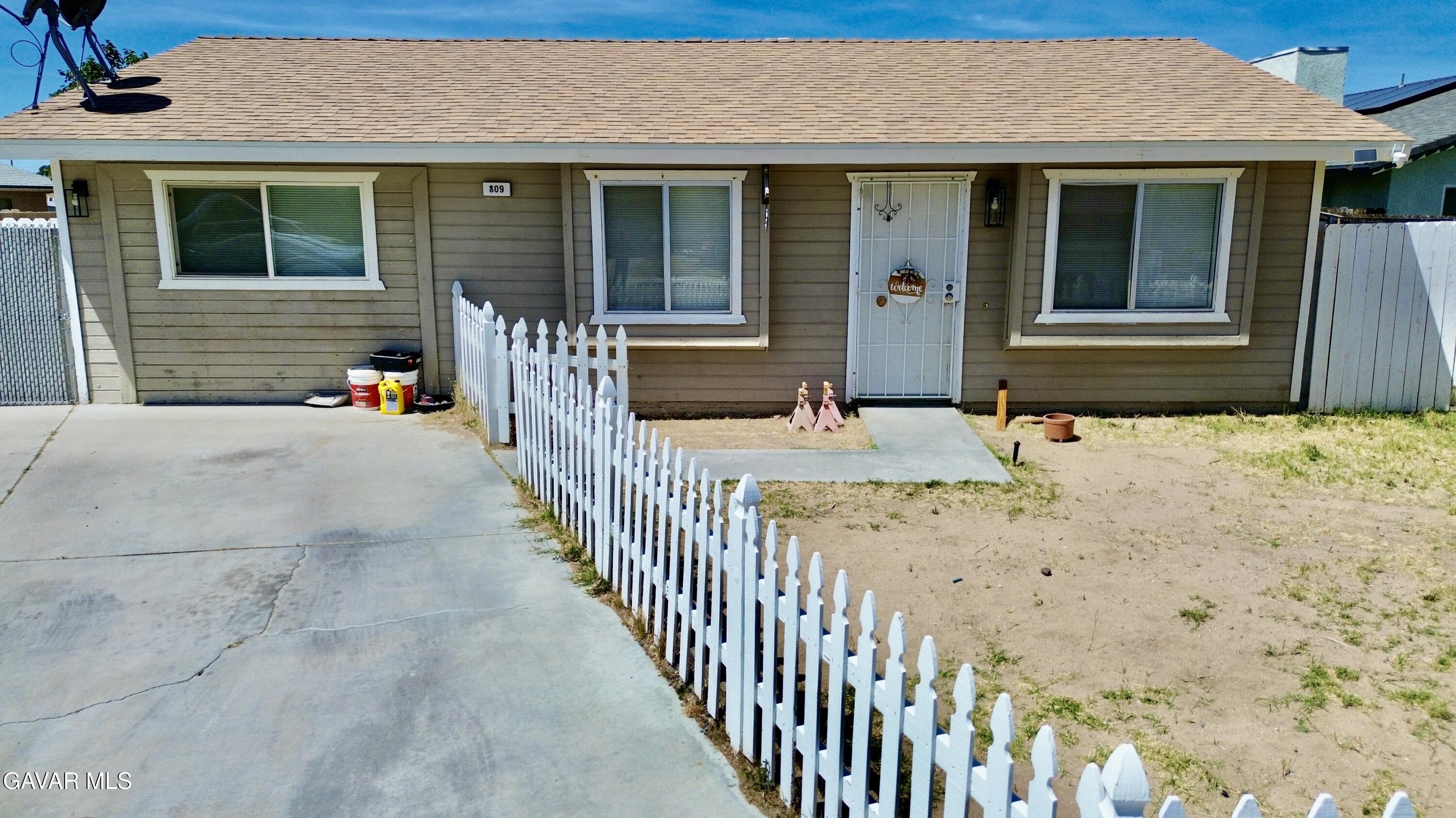809 S Sunset Street Property Photo 1