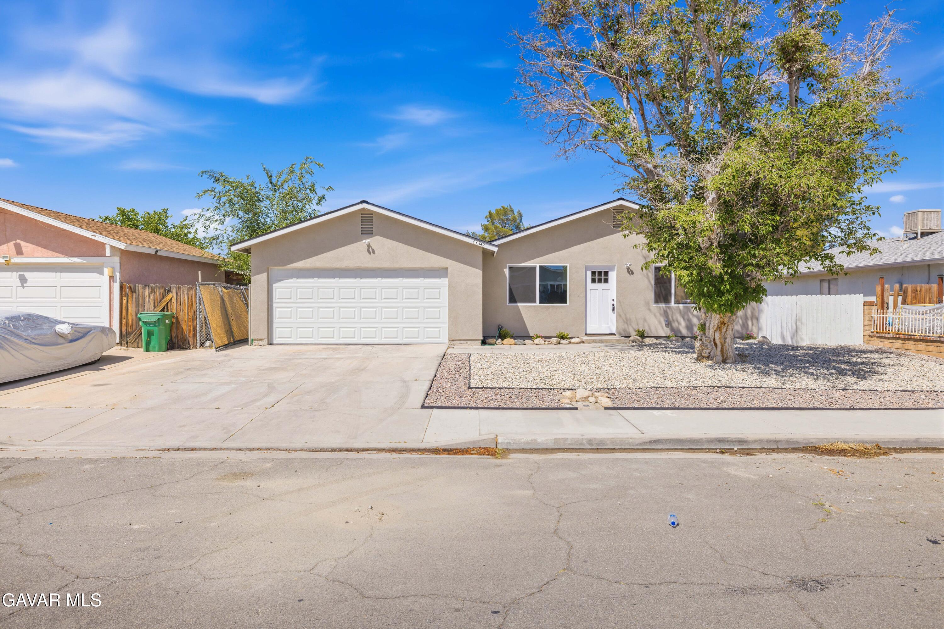 43347 Echard Avenue Property Photo 1