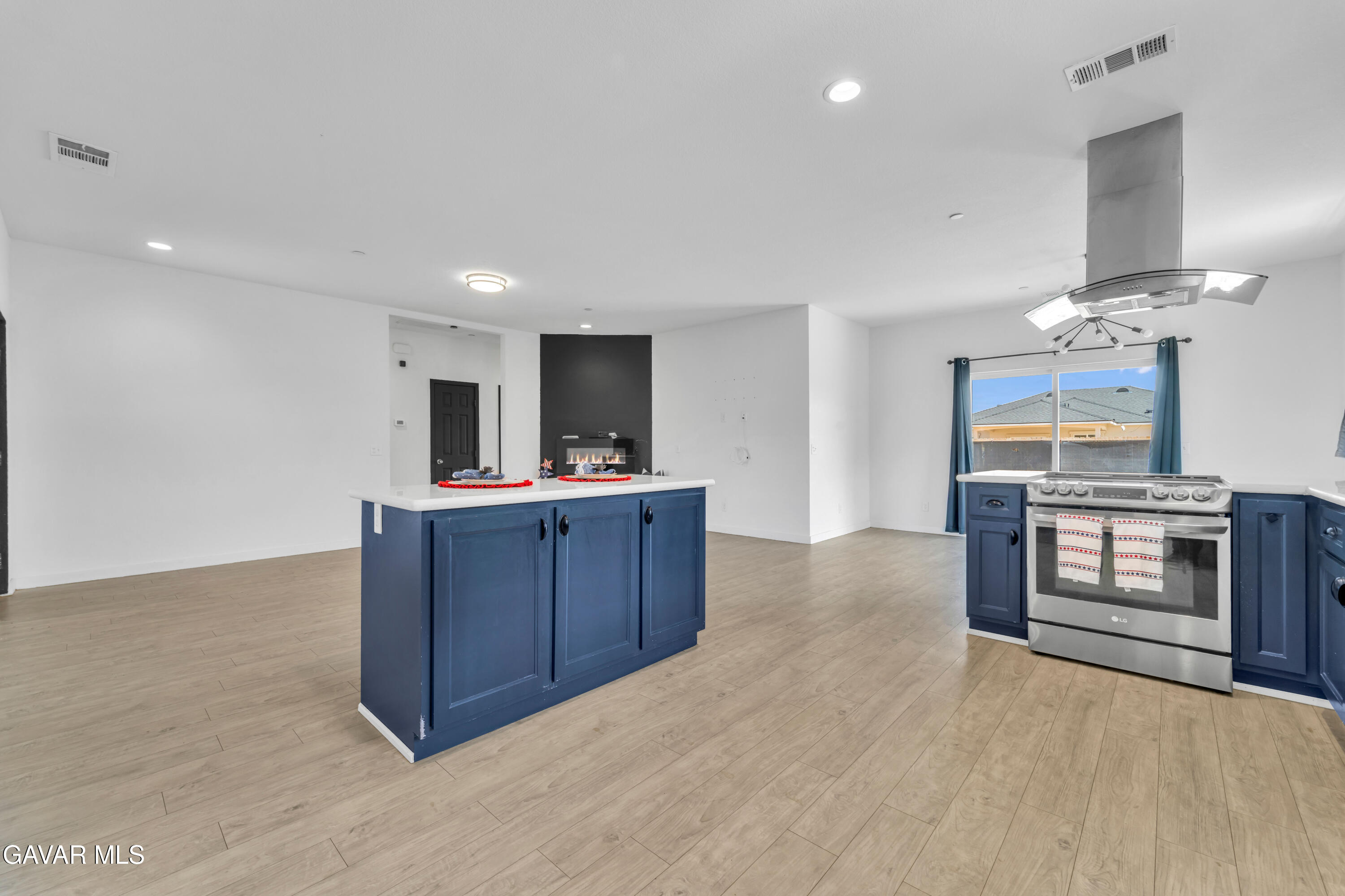 21324 79th Street Property Photo 8