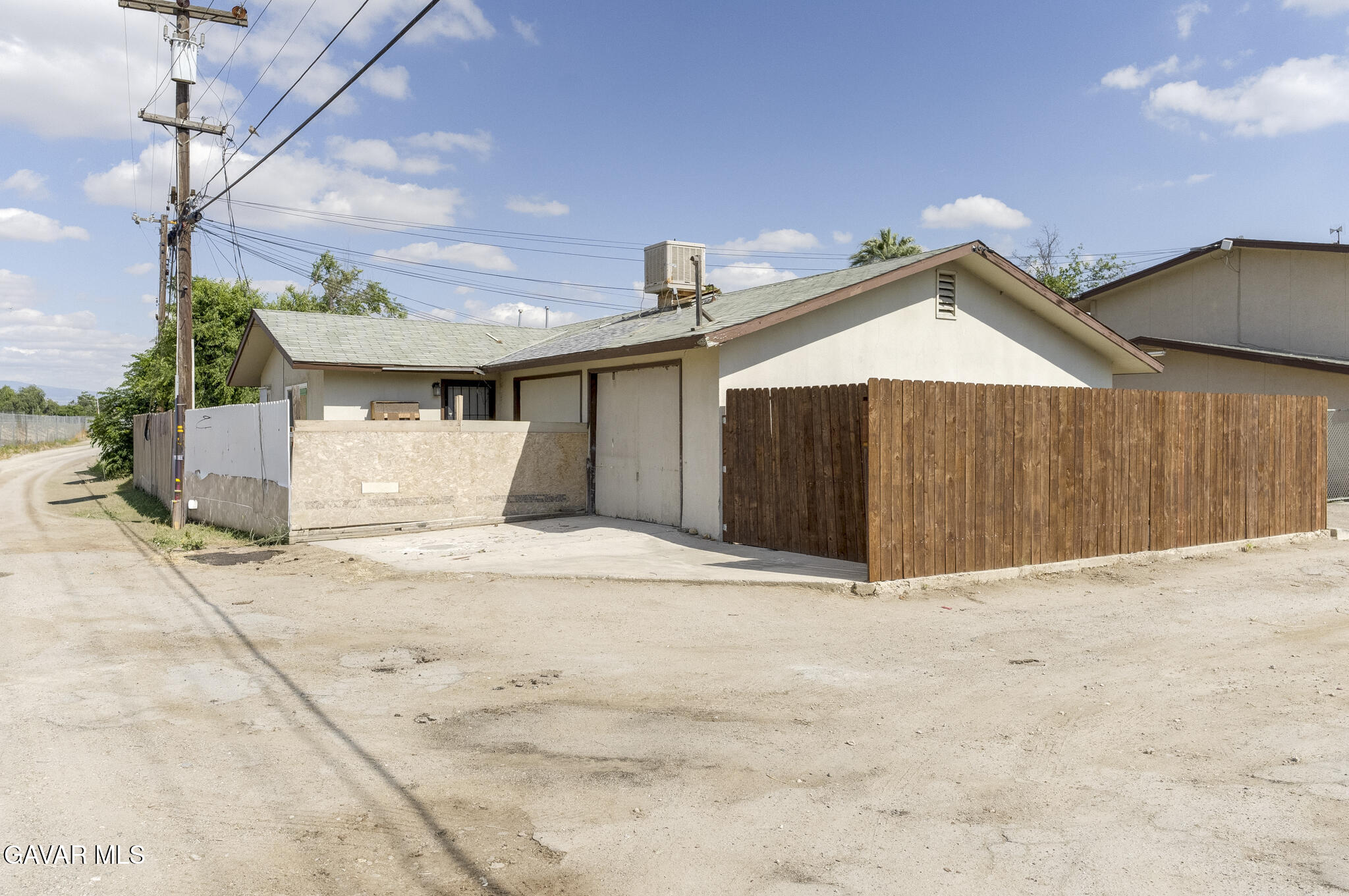 132 Warren Avenue Property Photo 4
