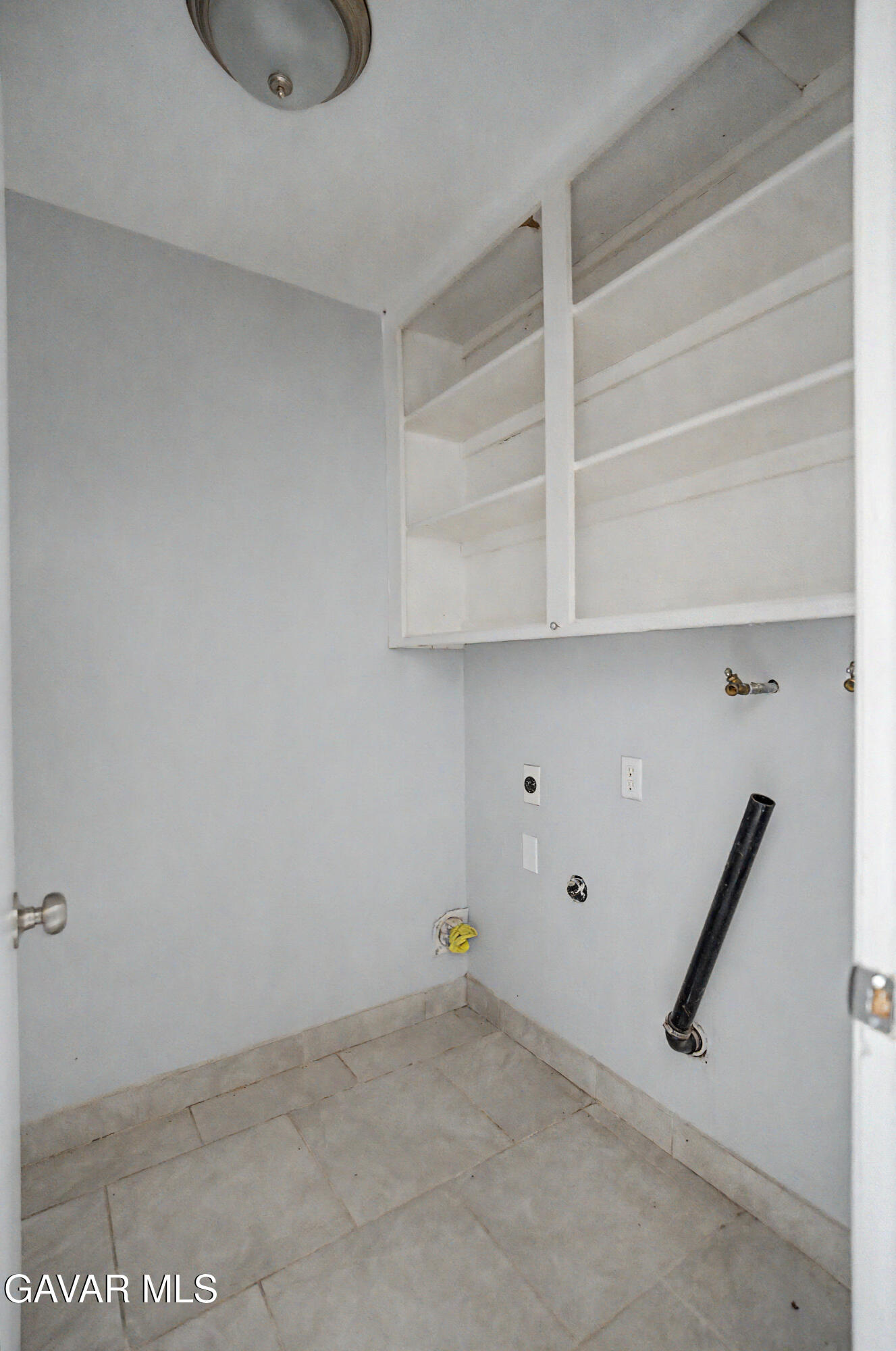 132 Warren Avenue Property Photo 8